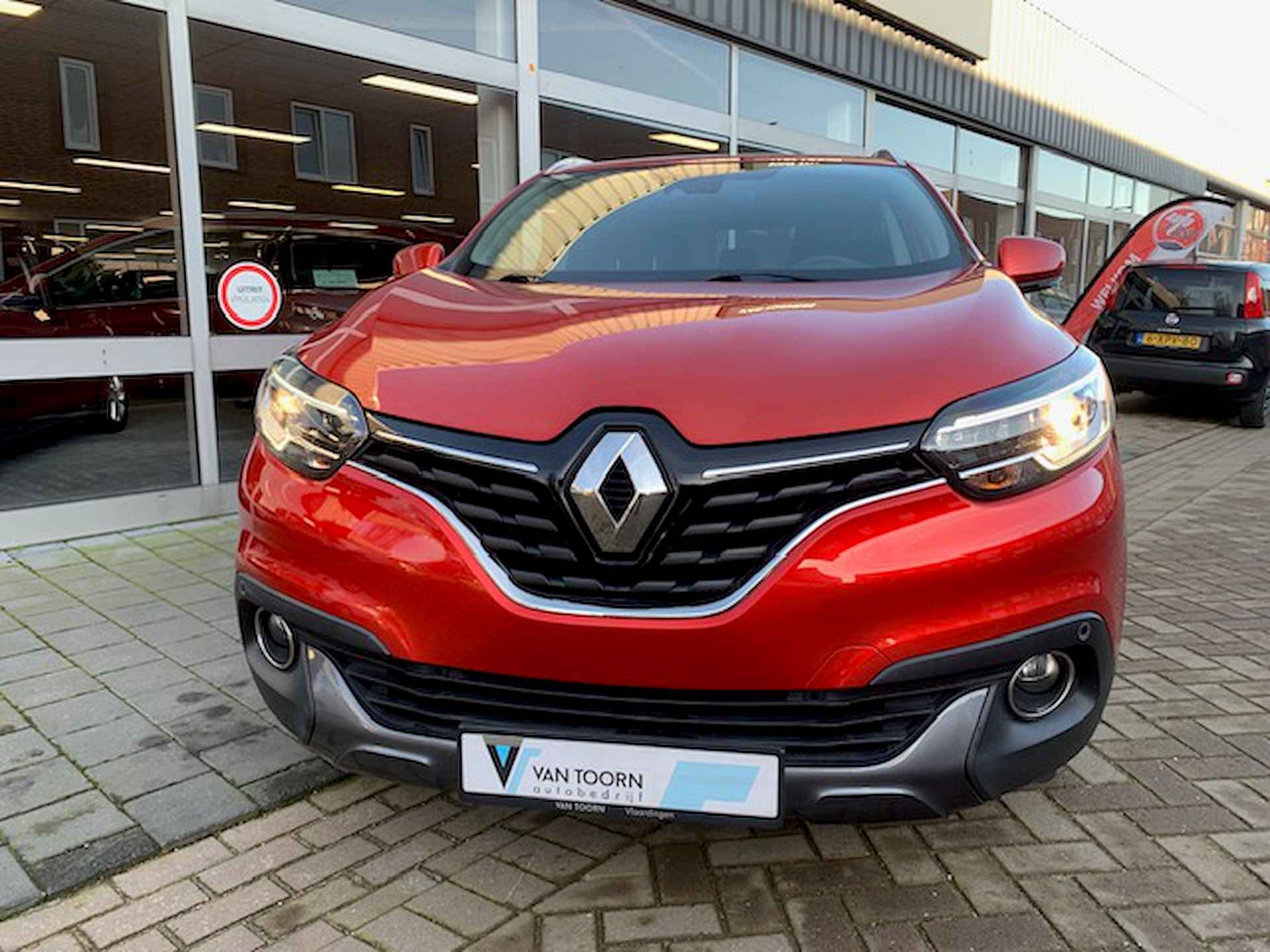 Renault Kadjar 1.2 TCe Intens, automaat, navigatie, achteruitrijcamera . - 3/25