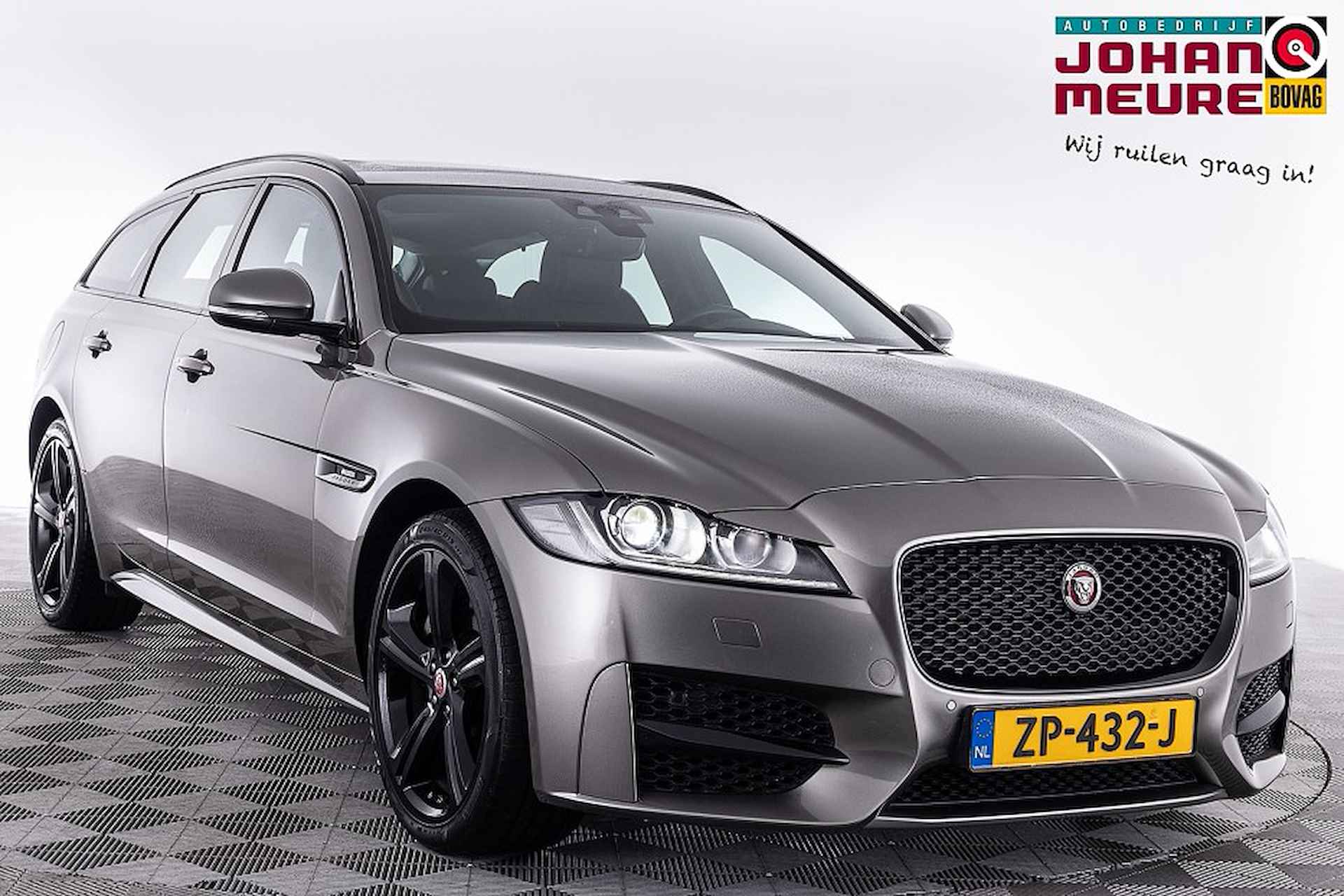 Jaguar XF 2.0t Prestige | PANORAMADAK | LEDER .