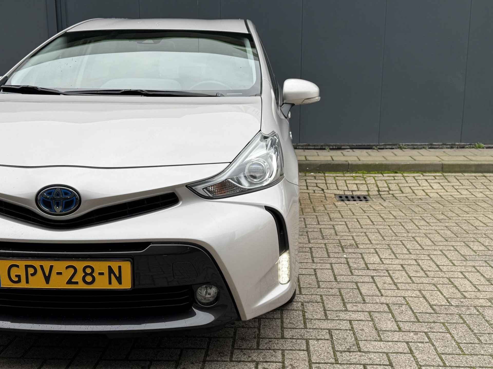 Toyota Prius+ Wagon 1.8 Active Hybride 7 Persoons Automaat / 7p / Trekhaak / Navigatie / Achteruitrijcamera / Cruise Control / Climate Control / - 41/43