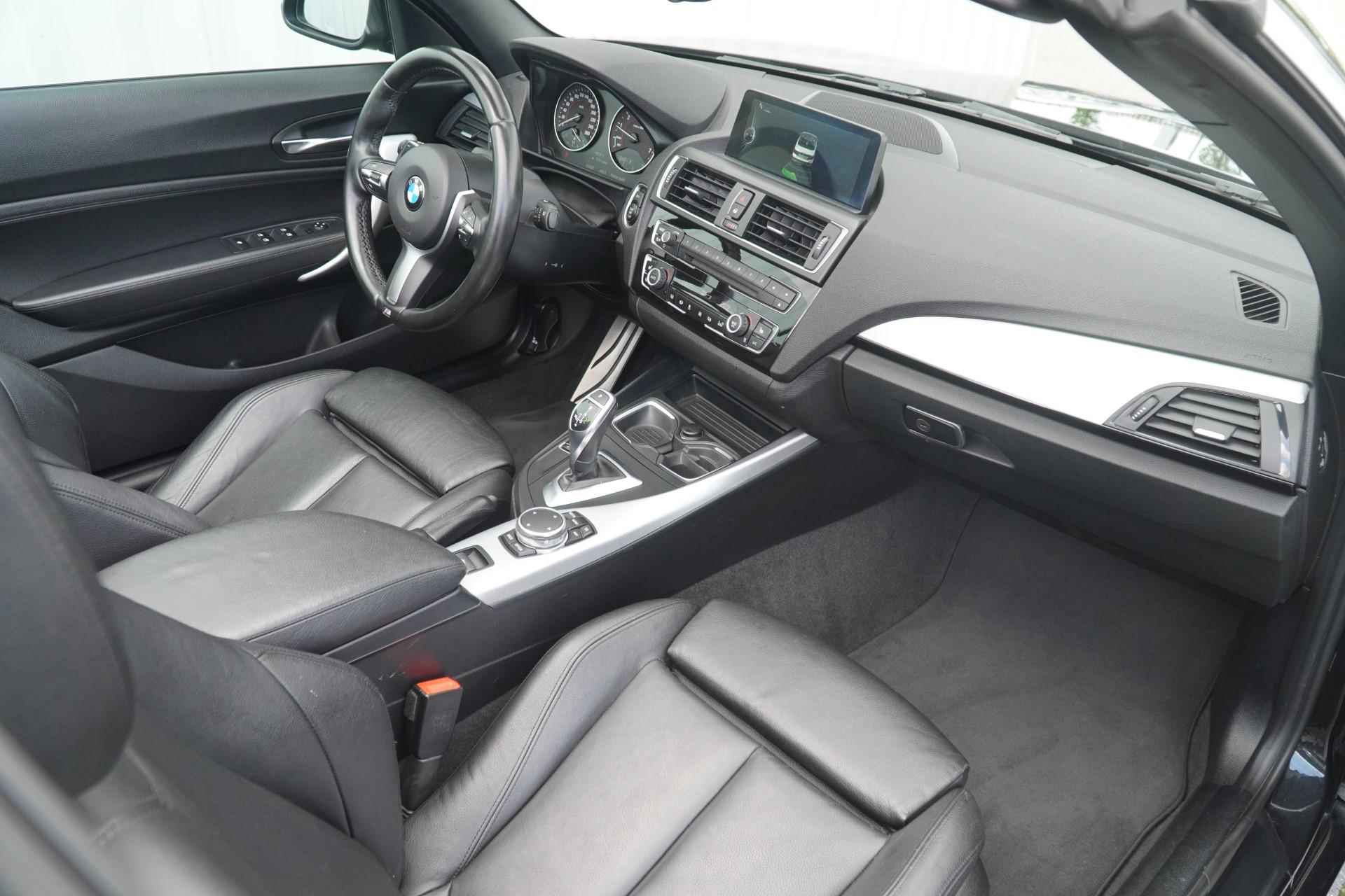 BMW 2-serie Cabrio 220i 184pk AUT M Sport | Leder | Navigatie | Stoelverwarming - 14/47