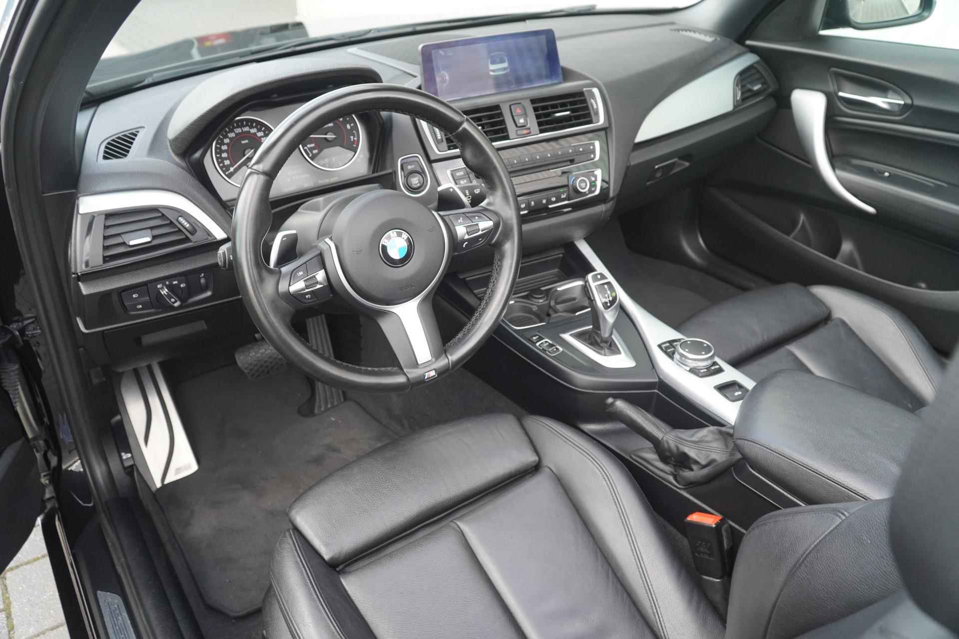 BMW 2-serie Cabrio 220i 184pk AUT M Sport | Leder | Navigatie | Stoelverwarming - 21/47