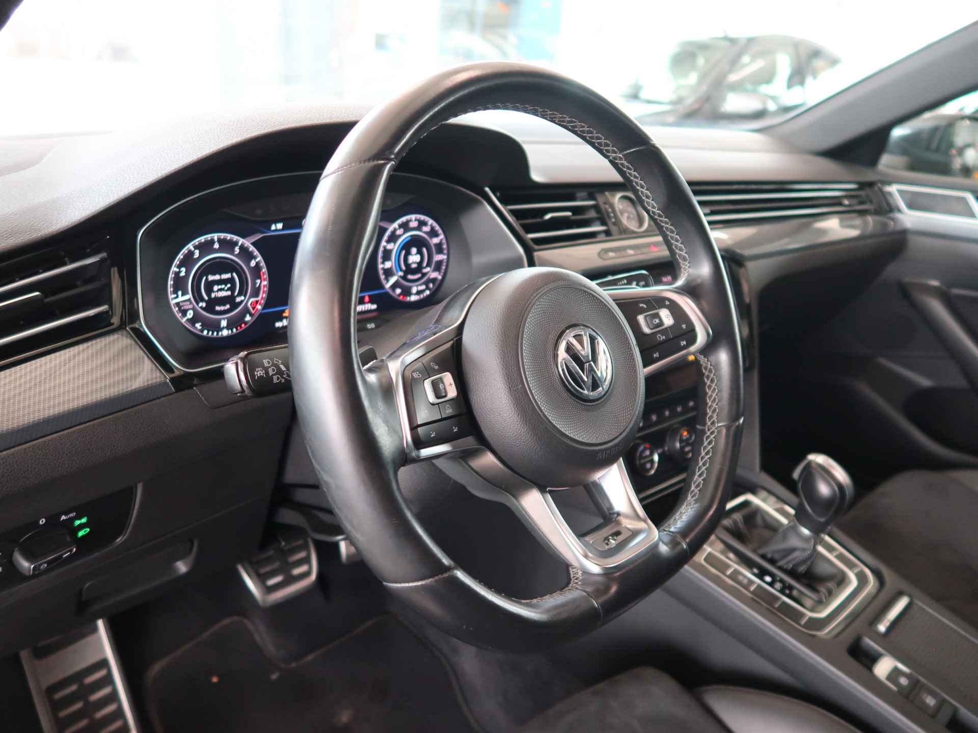 Volkswagen Arteon 2.0 TSi 190pk DSG Business R-Line SCHUIFDAK/VIRTUAL/DODEHOEK/CARPLAY/CAMERA/19INCH/TREKHAAKWEGKLAPBAAR - 51/107