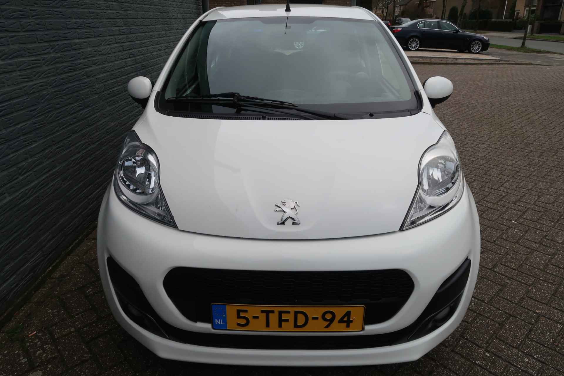 Peugeot 107 1.0 Active Nederlandse auto met airco Eerste eigenaar - 5/24