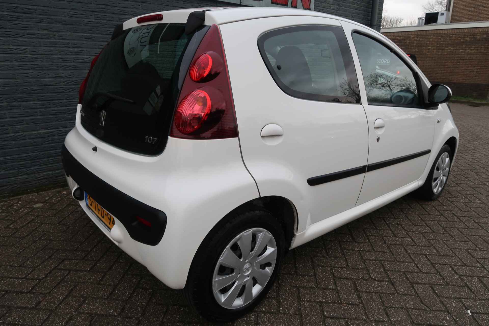 Peugeot 107 1.0 Active Nederlandse auto met airco Eerste eigenaar - 22/24