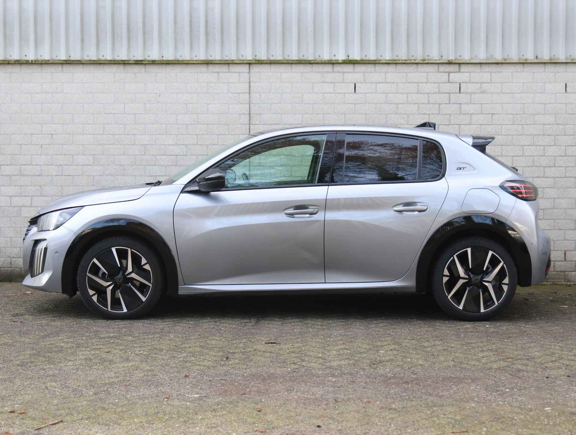 Peugeot 208 Hybrid 130pk e-DCS6 GT | Stoelverwarming | Achteruitrijcamera | Climate | Apple Carplay/Android Auto | 17" LMV - 3/45