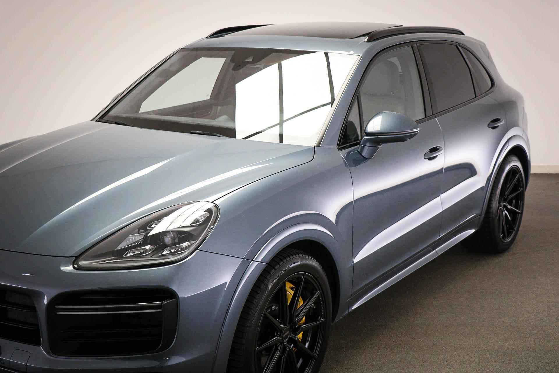 Porsche Cayenne 4.0 Turbo | KERAMISCHE REMMEN | PANORAMADAK | BURMERSTER | 21" VOSSEN | ACHTERAS BESTURING - 21/64