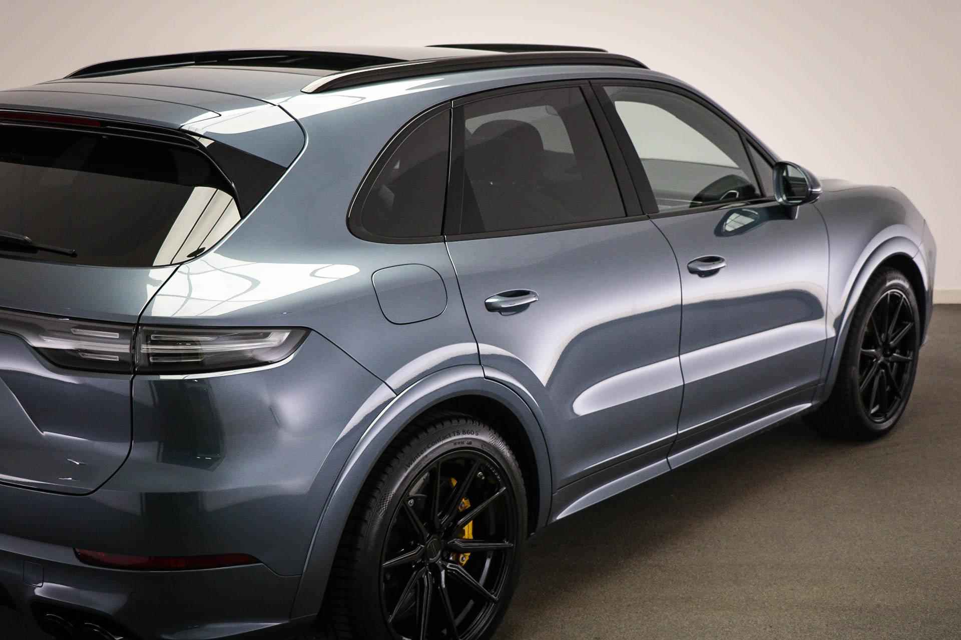 Porsche Cayenne 4.0 Turbo | KERAMISCHE REMMEN | PANORAMADAK | BURMERSTER | 21" VOSSEN | ACHTERAS BESTURING - 25/64