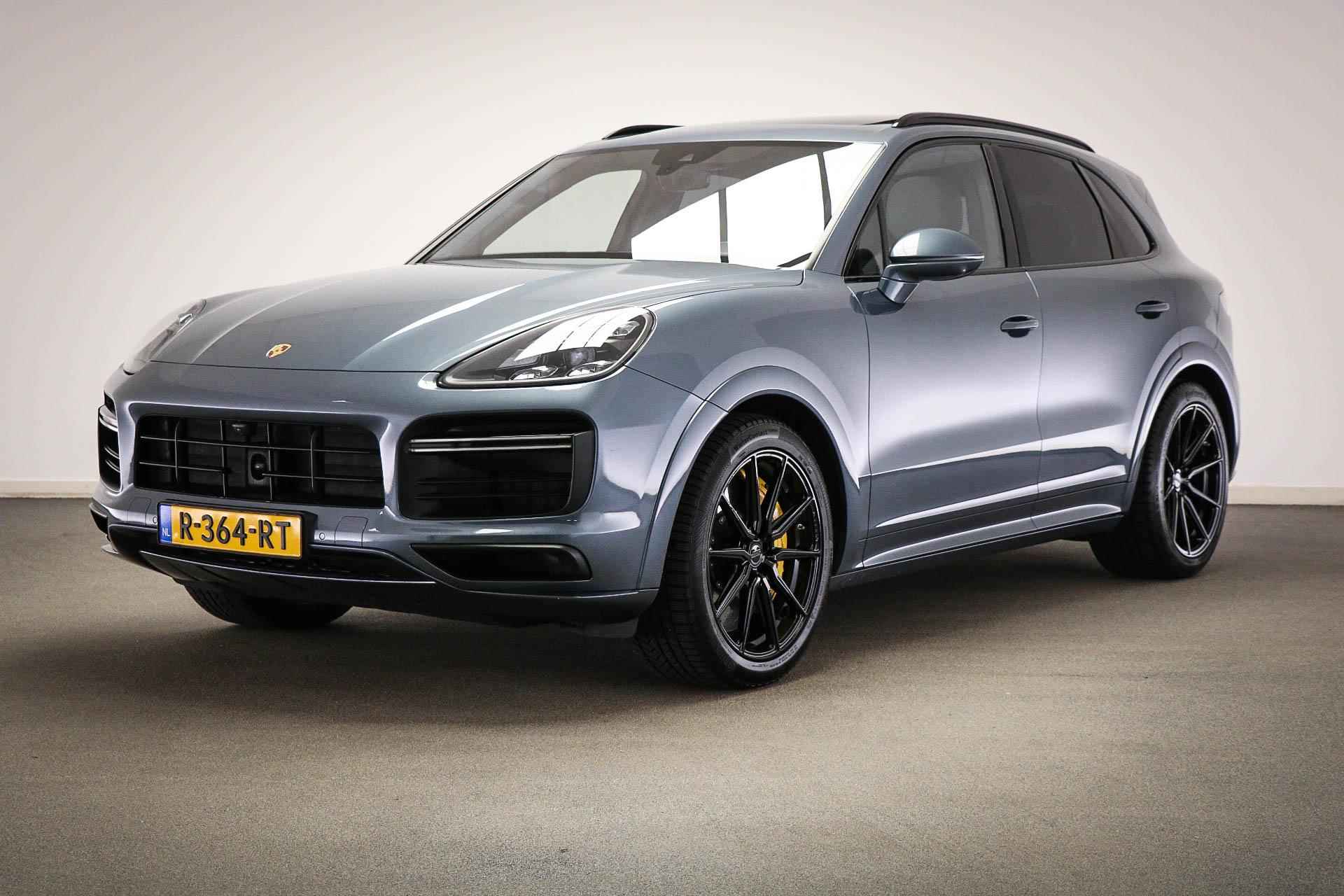 Porsche Cayenne 4.0 Turbo | KERAMISCHE REMMEN | PANORAMADAK | BURMERSTER | 21" VOSSEN | ACHTERAS BESTURING - 63/64