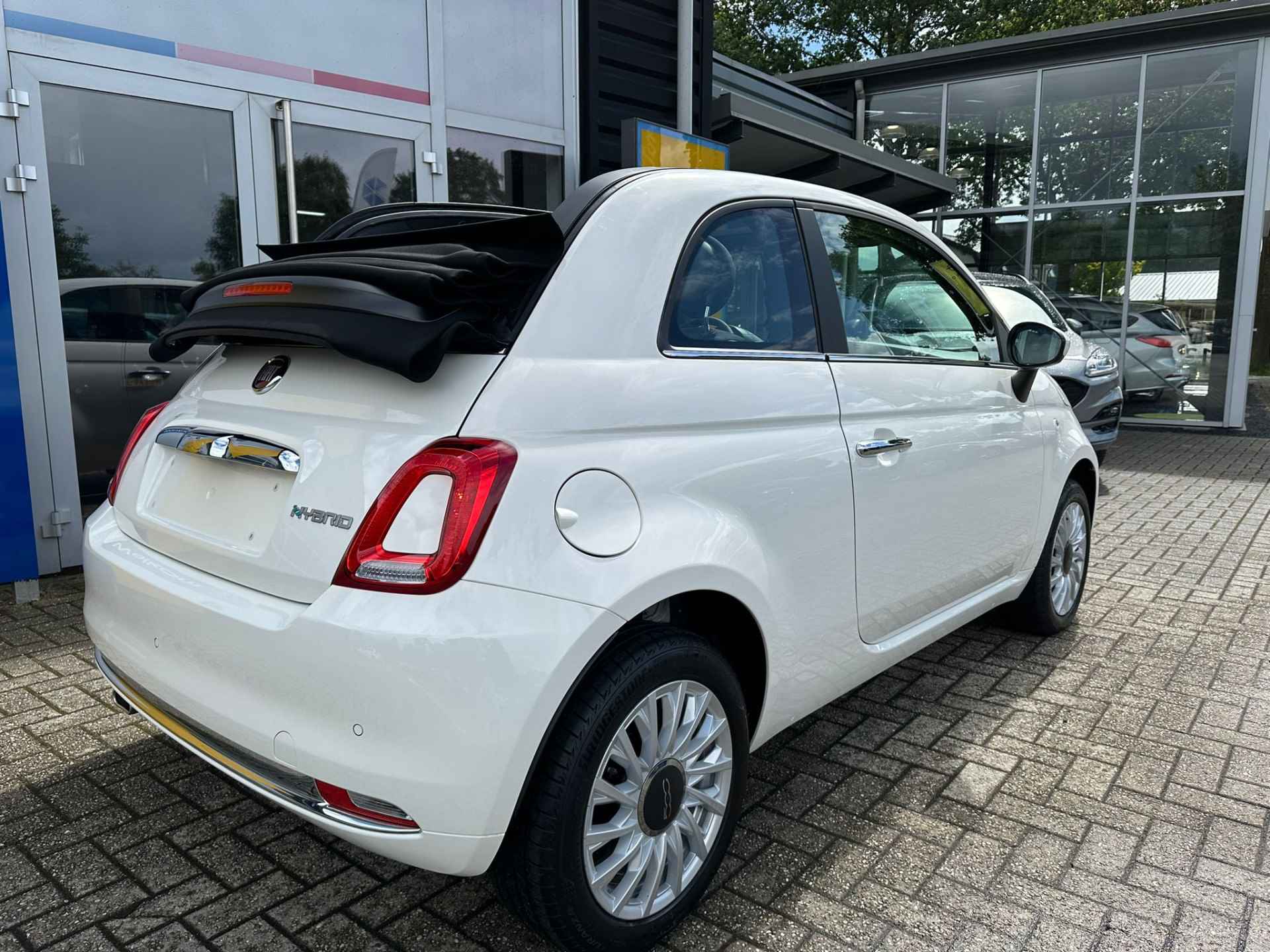 Fiat 500C 1.0 Hybrid 70PK Dolcevita Finale Cabrio | PARKEERSENSOREN | CRUISE CONTROL | AIRCO | DAB | NAVIGATIE VIA APP | LICHTMETALEN VELGEN - 8/38