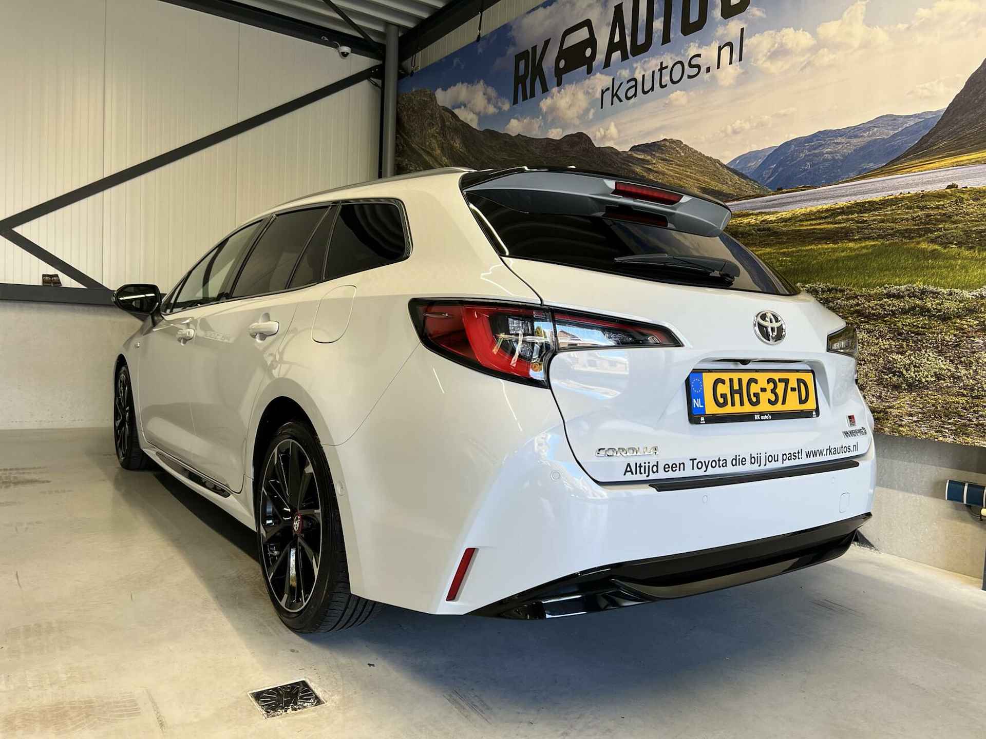 Toyota Corolla TS 2.0 Hybrid GR-Sport Plus / Uniek! - 3/37