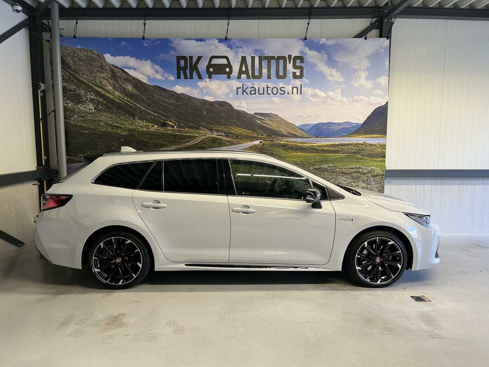 Toyota Corolla TS 2.0 Hybrid GR-Sport Plus / Uniek! - 18/37