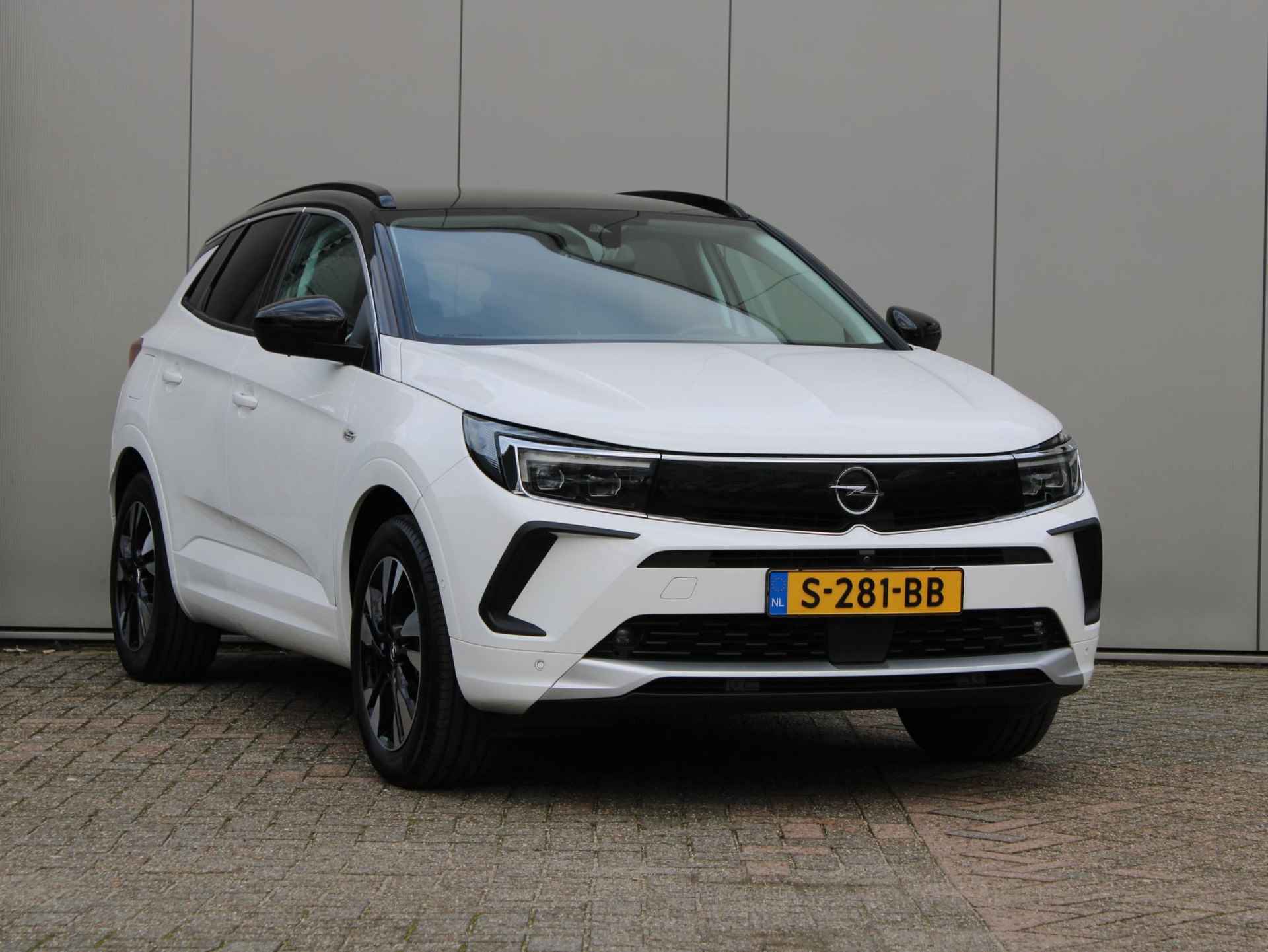 Opel Grandland 1.2 Turbo Ultimate Automaat | Navi / Camera / Alcantara / Winter pakket - 2/35