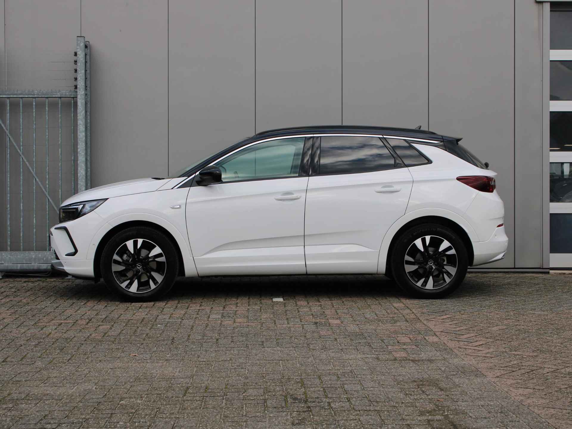 Opel Grandland 1.2 Turbo Ultimate Automaat | Navi / Camera / Alcantara / Winter pakket - 10/35