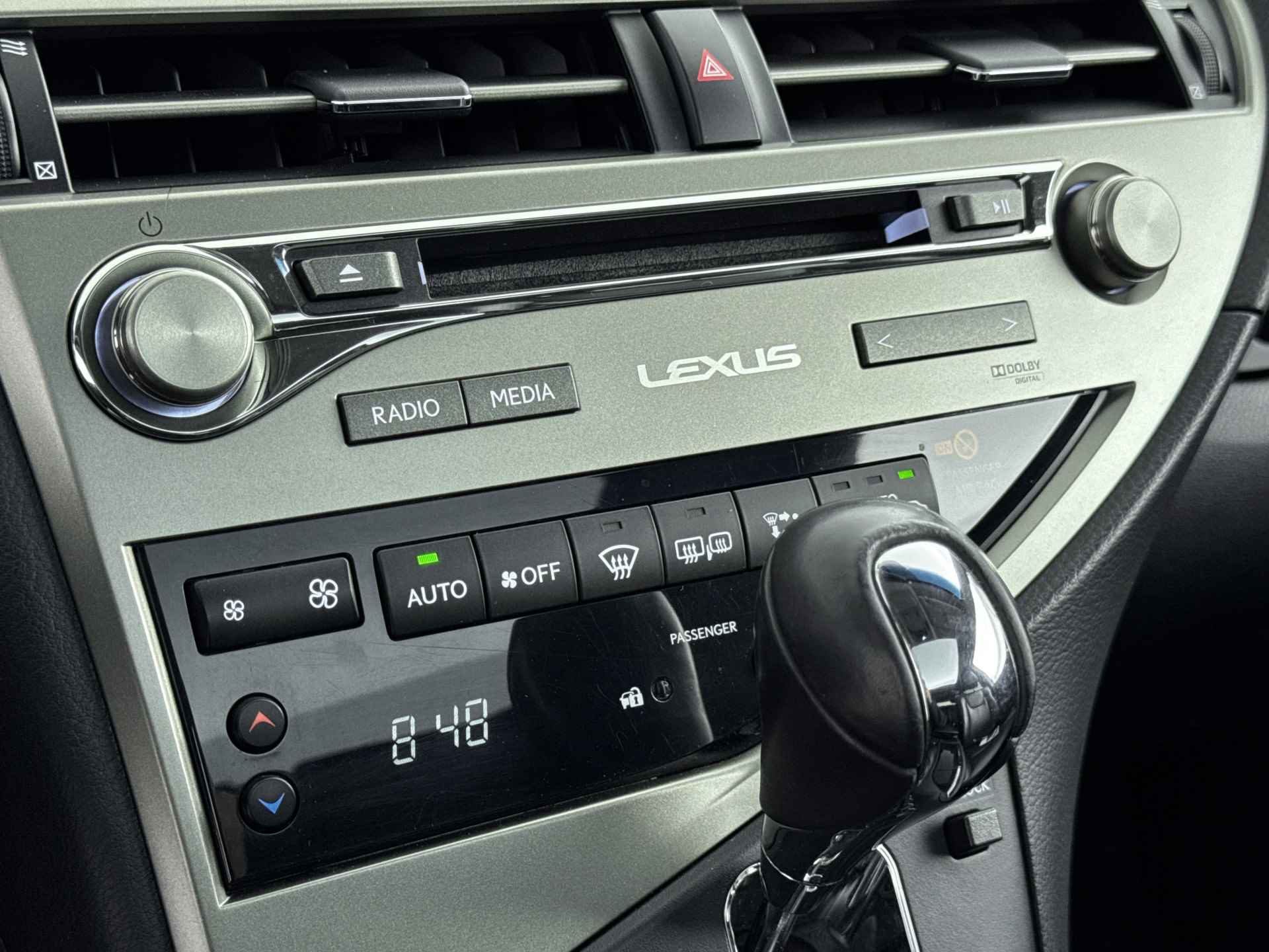 Lexus RX 450h 4WD Tech Edition Limited | Panoramadak | Navigatie | LM velgen | Leder | Stoelverwarming | - 10/42