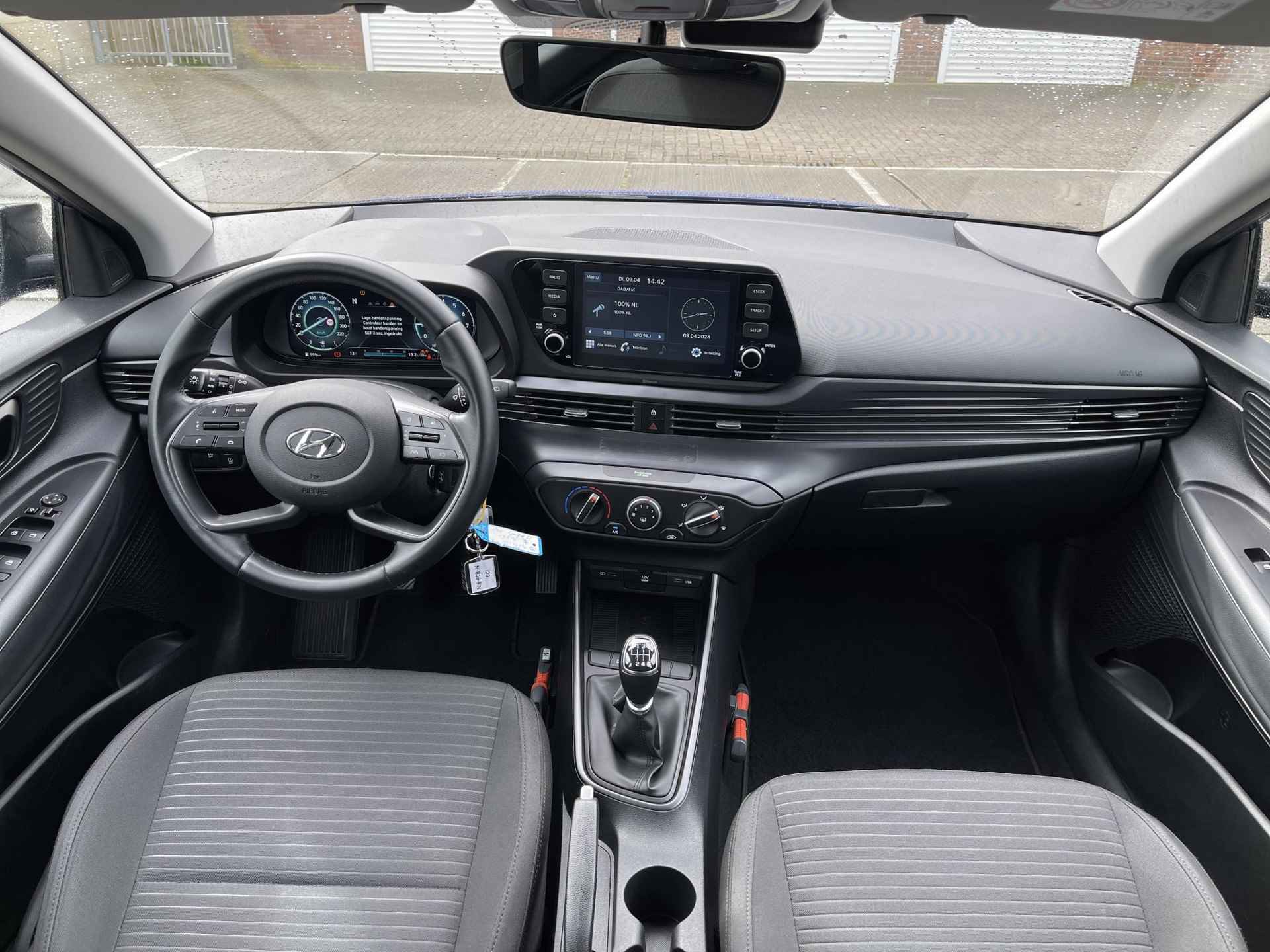 Hyundai i20 1.0 T-GDI Comfort | Two-Tone Lakkleur | Apple Carplay/Android Auto | Camera | Dodehoek Detectie | Cruise Control | Airco | Rijklaarprijs! - 13/25