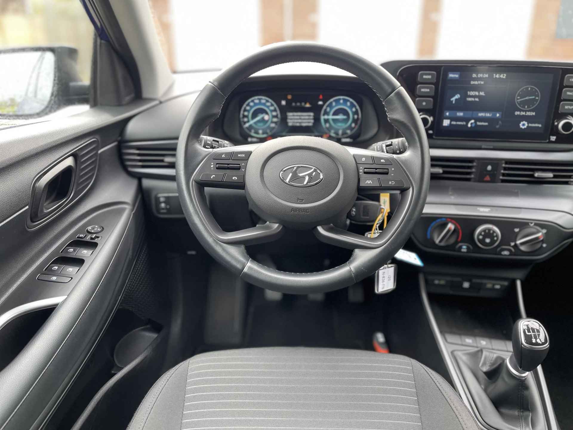 Hyundai i20 1.0 T-GDI Comfort | Two-Tone Lakkleur | Apple Carplay/Android Auto | Camera | Dodehoek Detectie | Cruise Control | Airco | Rijklaarprijs! - 14/25