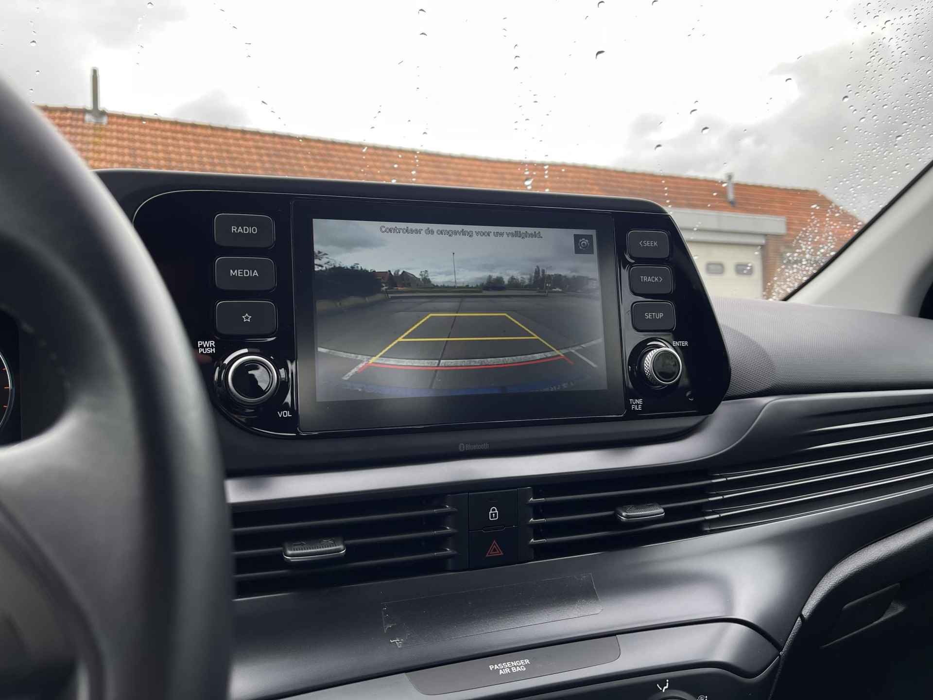Hyundai i20 1.0 T-GDI Comfort | Two-Tone Lakkleur | Apple Carplay/Android Auto | Camera | Dodehoek Detectie | Cruise Control | Airco | Rijklaarprijs! - 17/25