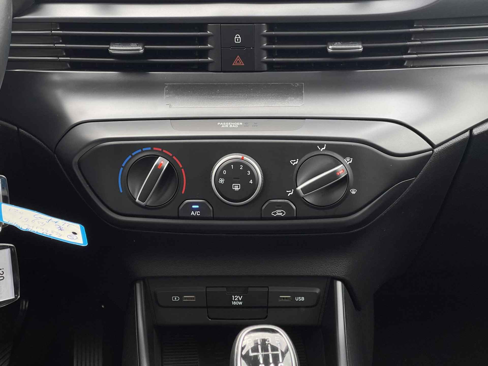 Hyundai i20 1.0 T-GDI Comfort | Two-Tone Lakkleur | Apple Carplay/Android Auto | Camera | Dodehoek Detectie | Cruise Control | Airco | Rijklaarprijs! - 18/25