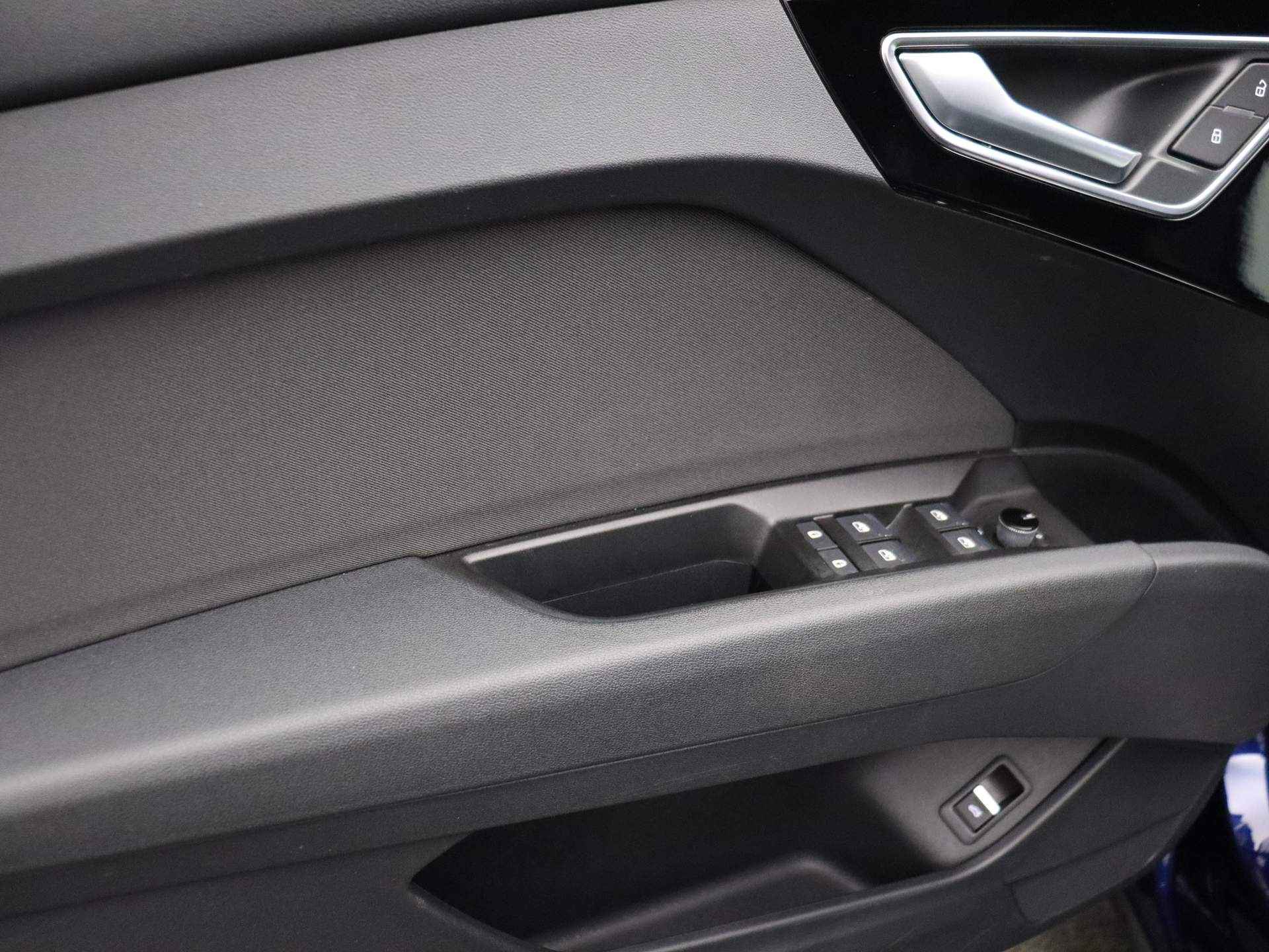 Audi Q4 e-tron Advanced Edition 40 77 kWh | Head-Up | 20-Inch | Stoelverwarming | Sportstoelen | Adaptief-onderstel | Side-Assist| - 12/42
