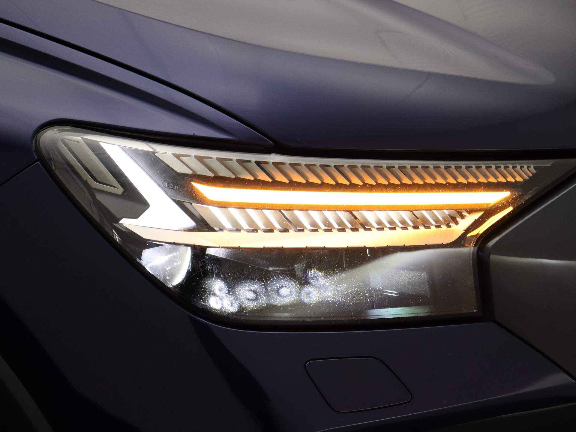 Audi Q4 e-tron Advanced Edition 40 77 kWh | Head-Up | 20-Inch | Stoelverwarming | Sportstoelen | Adaptief-onderstel | Side-Assist| - 37/42
