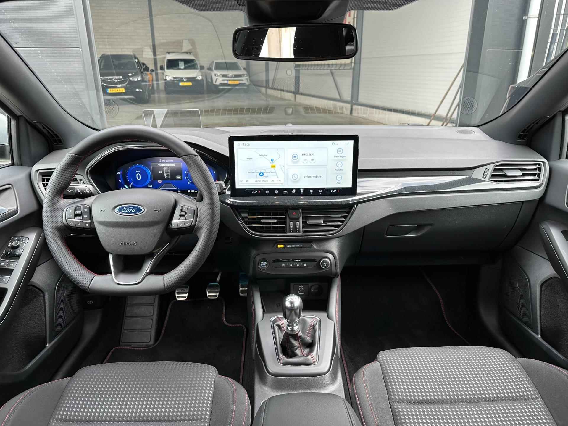 Ford Focus 1.0 EcoBoost Hybrid ST Line + Camera | ACC| LED | Apple | Head Up Display | Rijklaarprijs - 15/32