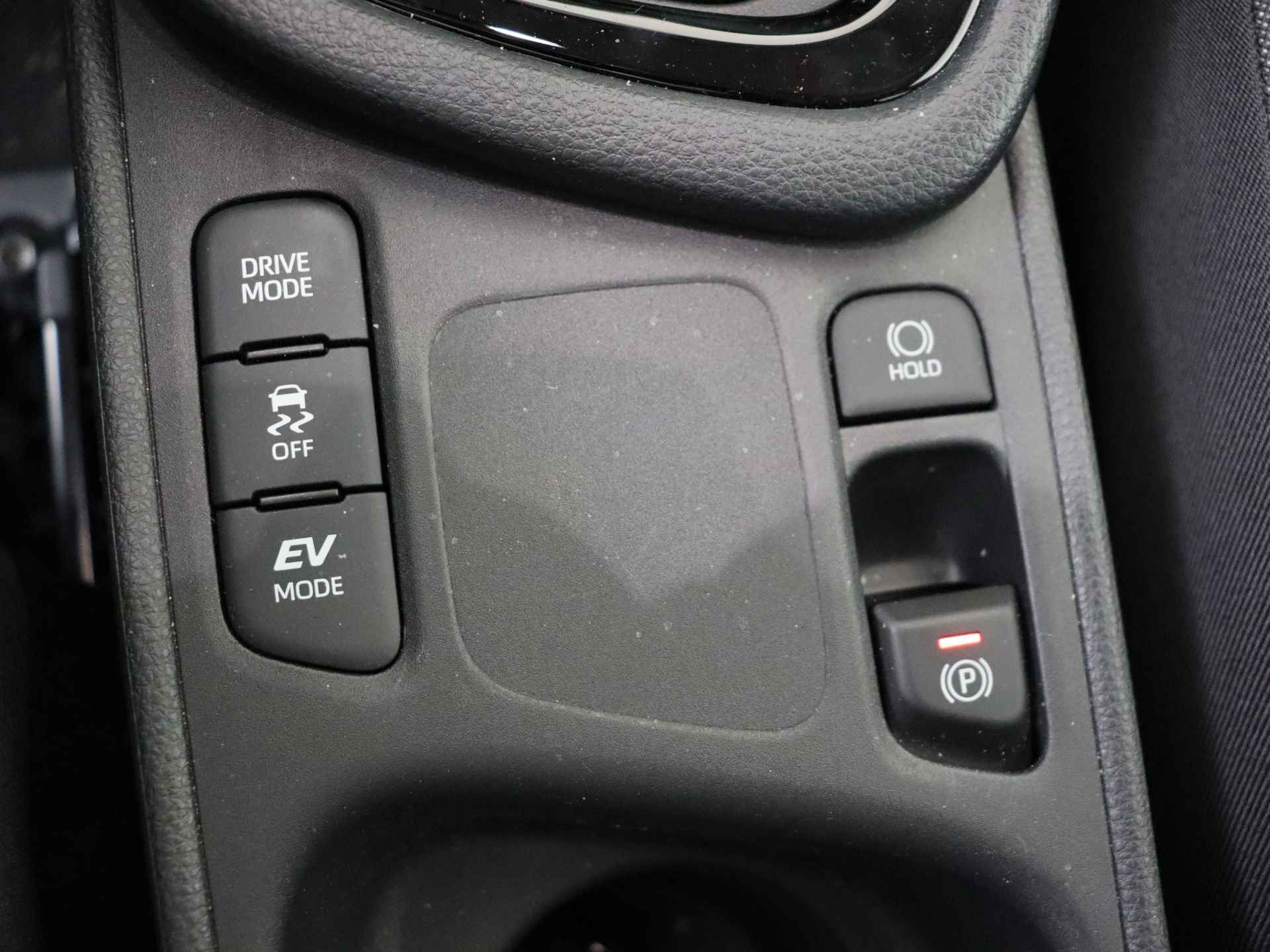 Toyota Yaris Hybrid 115 First Edition | Navigatie | Apple CarPlay | Camera | - 32/39