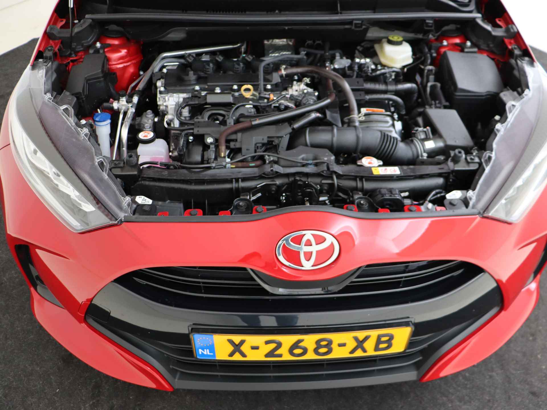 Toyota Yaris Hybrid 115 First Edition | Navigatie | Apple CarPlay | Camera | - 35/39