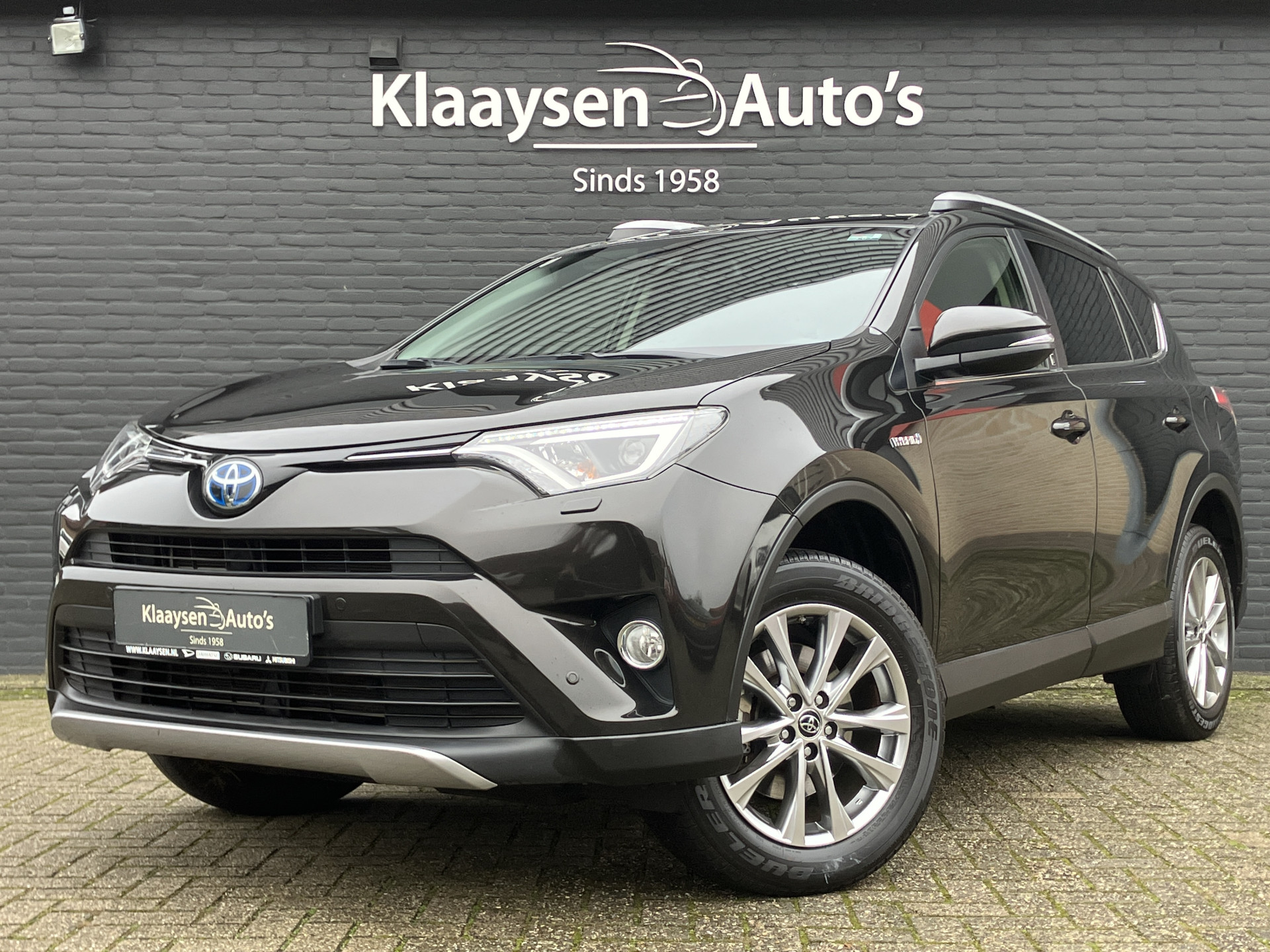 Toyota RAV4 2.5 Hybrid AWD Team D AUT. | dealer onderhouden | navigatie | elektr. a. klep | adaptieve cruise | camera | 63.000 KM