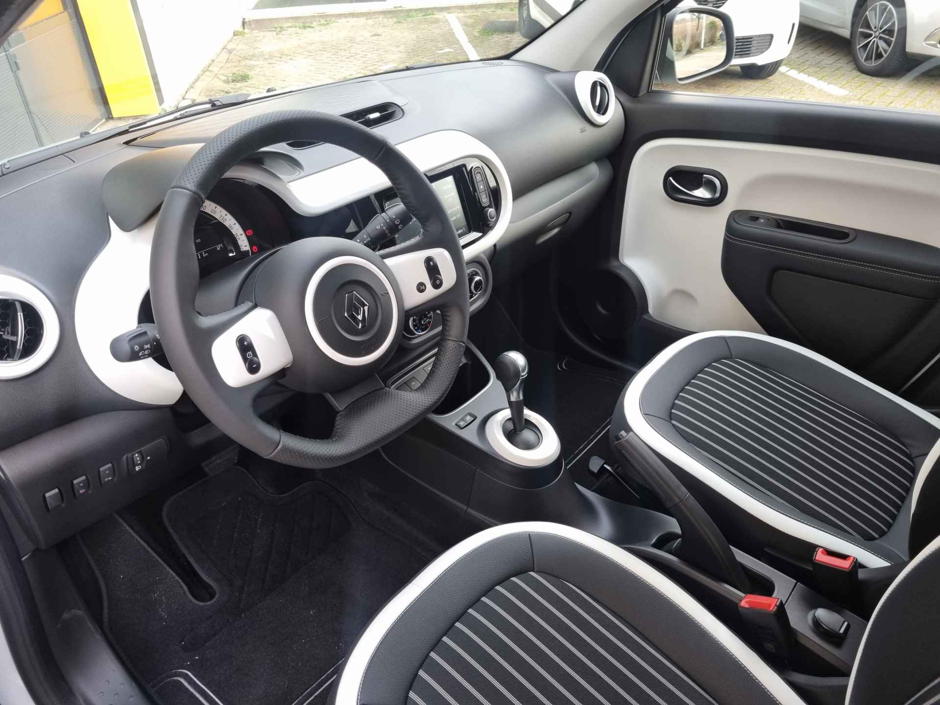 Renault Twingo Z.E. R80 E-Tech Techno 22 kWh | Cruise | ECC | LM velgen | Navigatie | € 2.000 SEPP Subsidie! | incl. Bovag rijklaarpakket met 12 maanden garantie | - 15/41