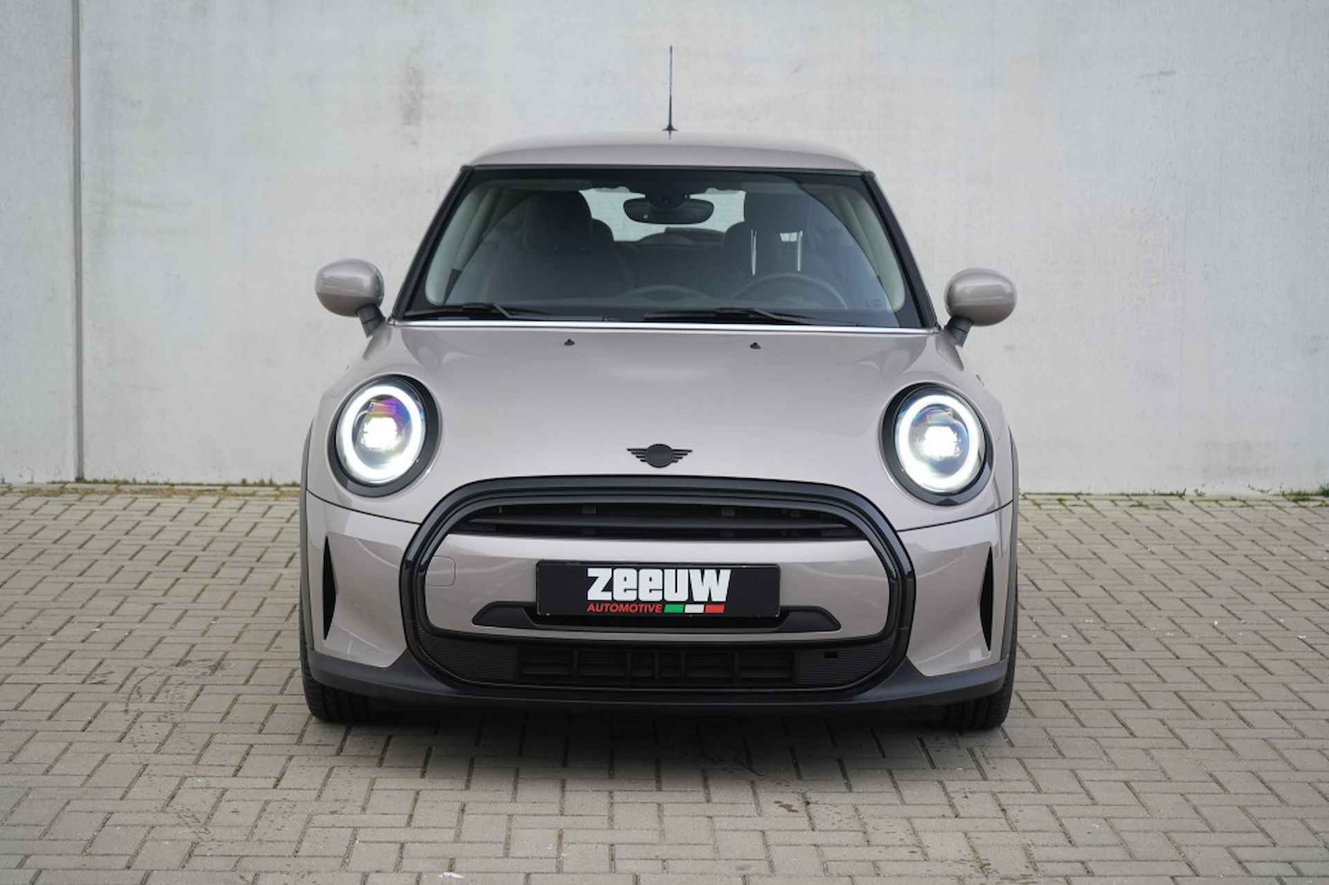 MINI One 1.5 Classic | Automaat | Carplay | Black Pack | PDC | 17" - 8/40