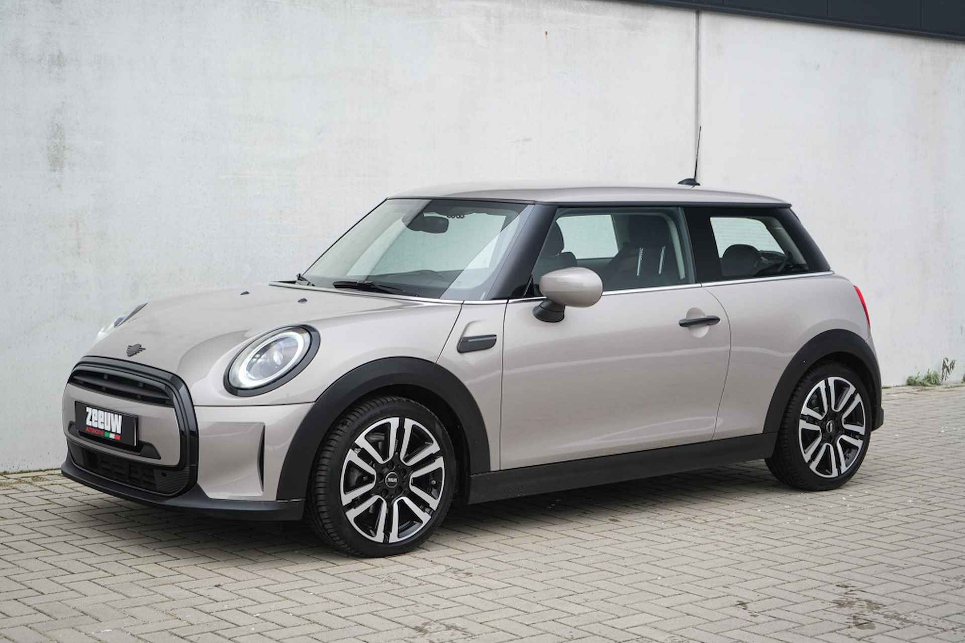 MINI One 1.5 Classic | Automaat | Carplay | Black Pack | PDC | 17" - 13/40