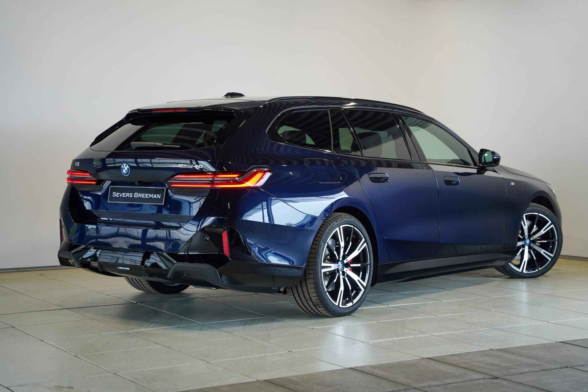 BMW i5 Touring eDrive40 M Sport Edition M Sportpakket Pro - 2/22