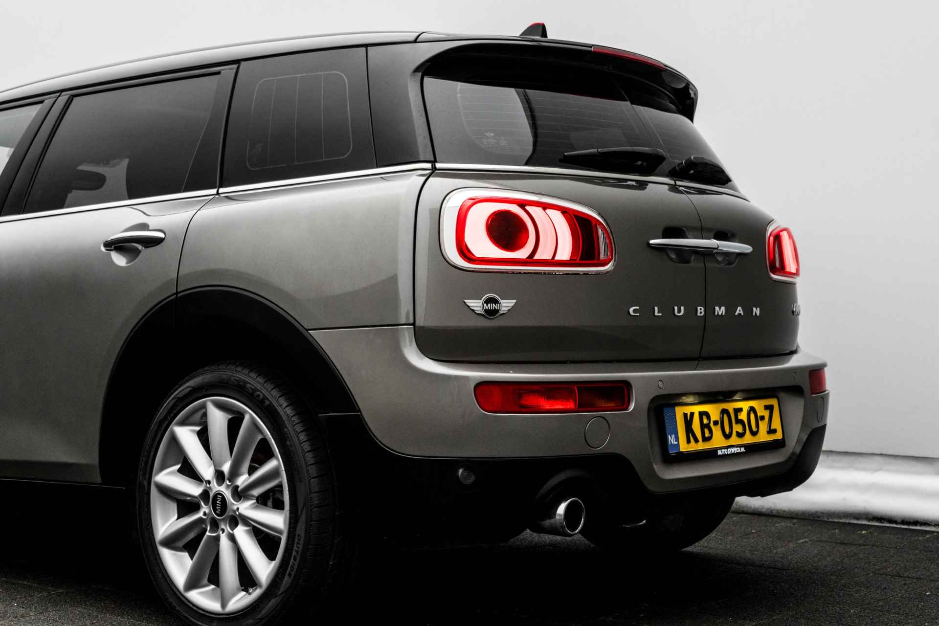 MINI Clubman 1.5 136 Pk Cooper Automaat Salt | Panoramadak | Afn. Trekhaak | 17 inch LMV | Camera | Keyless - 27/33