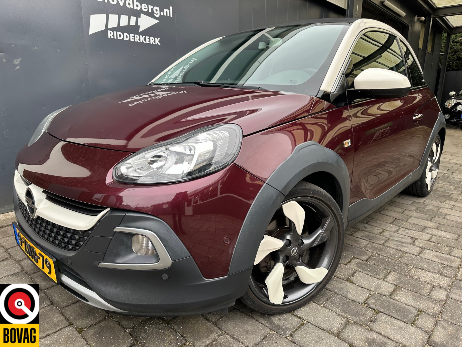 Opel ADAM 1.0 Turbo Rocks NL auto | PDC | Cabriodak | Airco | volleder | bij viaBOVAG.nl