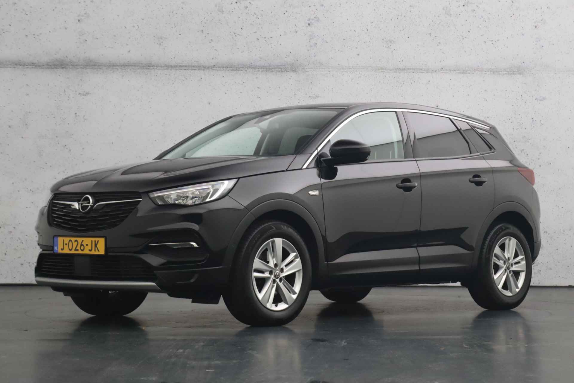 Opel Grandland - X 1.2 Turbo Business Executive | Half lederen bekleding | LED | Climate control | Apple carplay | Parkeersensoren - 5/31