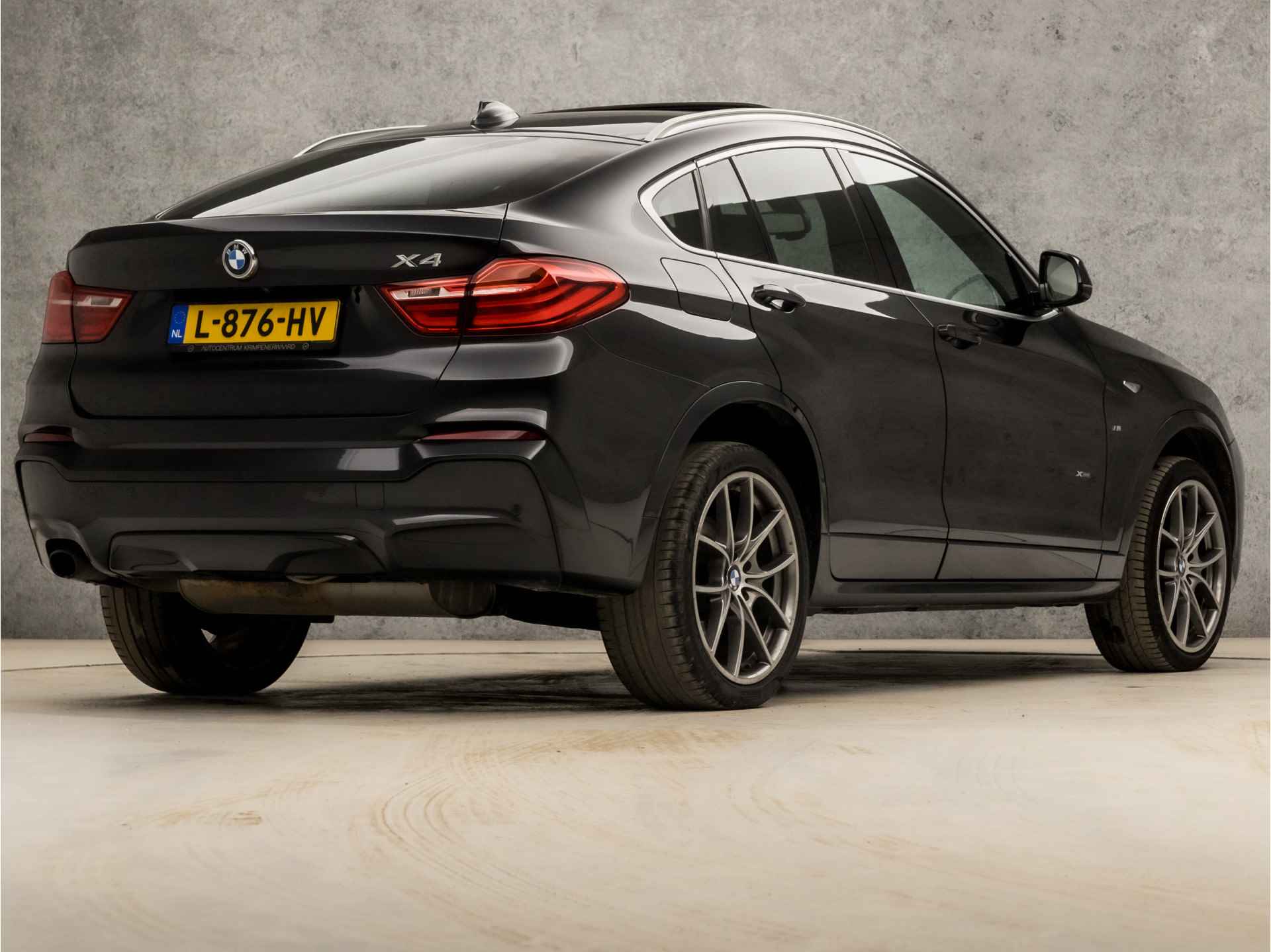 BMW X4 xDrive20i M Sport High Executive 184Pk Automaat (NAVIGATIE, M PAKKET, MEMORY SEATS, HEAD-UP DISPLAY, LEDER, CAMERA, STOELVERWARMING, GETINT GLAS, NIEUWE APK, NIEUWSTAAT) - 5/42