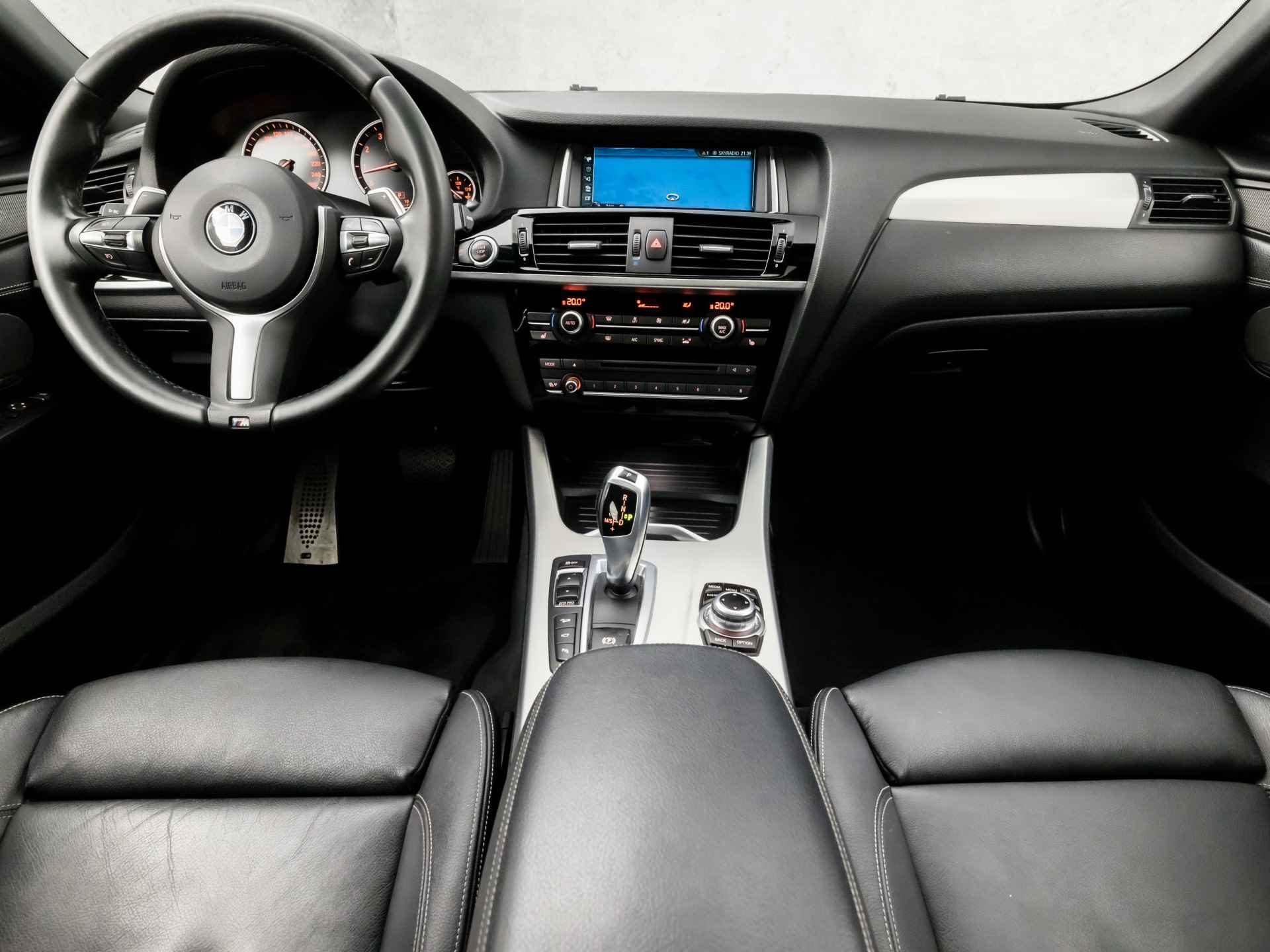 BMW X4 xDrive20i M Sport High Executive 184Pk Automaat (NAVIGATIE, M PAKKET, MEMORY SEATS, HEAD-UP DISPLAY, LEDER, CAMERA, STOELVERWARMING, GETINT GLAS, NIEUWE APK, NIEUWSTAAT) - 6/42