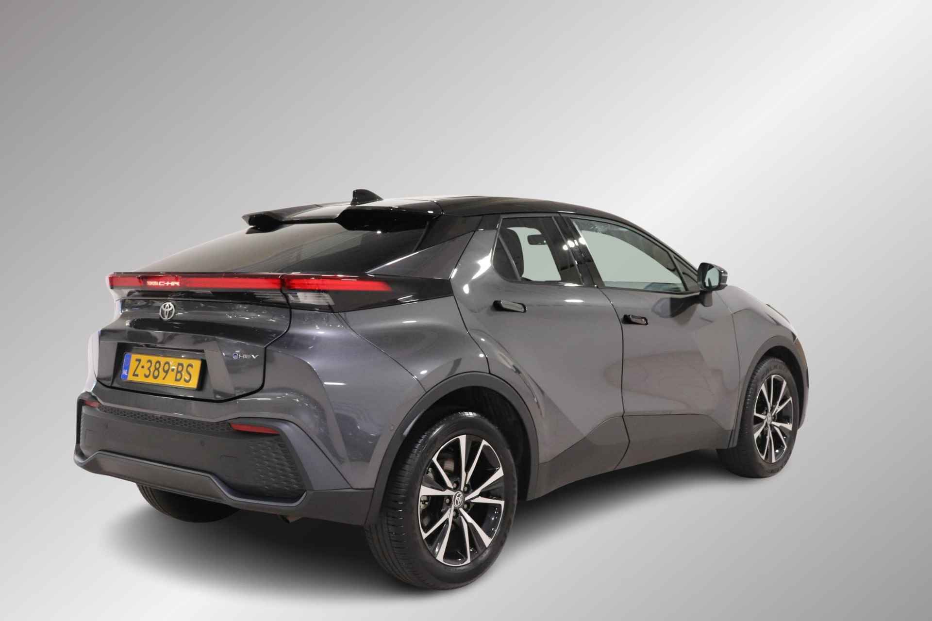 Toyota C-HR 1.8 Hybrid 140 First Edition, BSM, Apple Carplay/Android Auto, Parkeersensoren voor en achter, Parkeerhulpcamera, Cruise & Climate control, NAVI! - 2/38