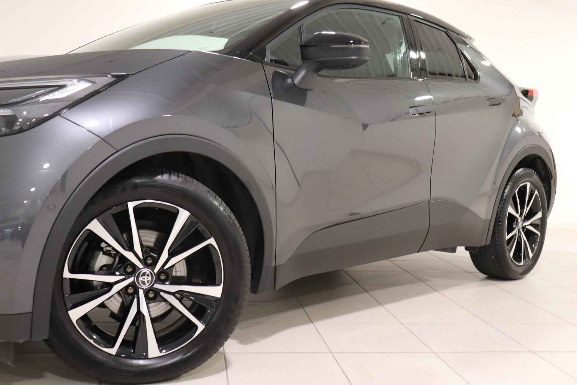 Toyota C-HR 1.8 Hybrid 140 First Edition, BSM, Apple Carplay/Android Auto, Parkeersensoren voor en achter, Parkeerhulpcamera, Cruise & Climate control, NAVI! - 14/38