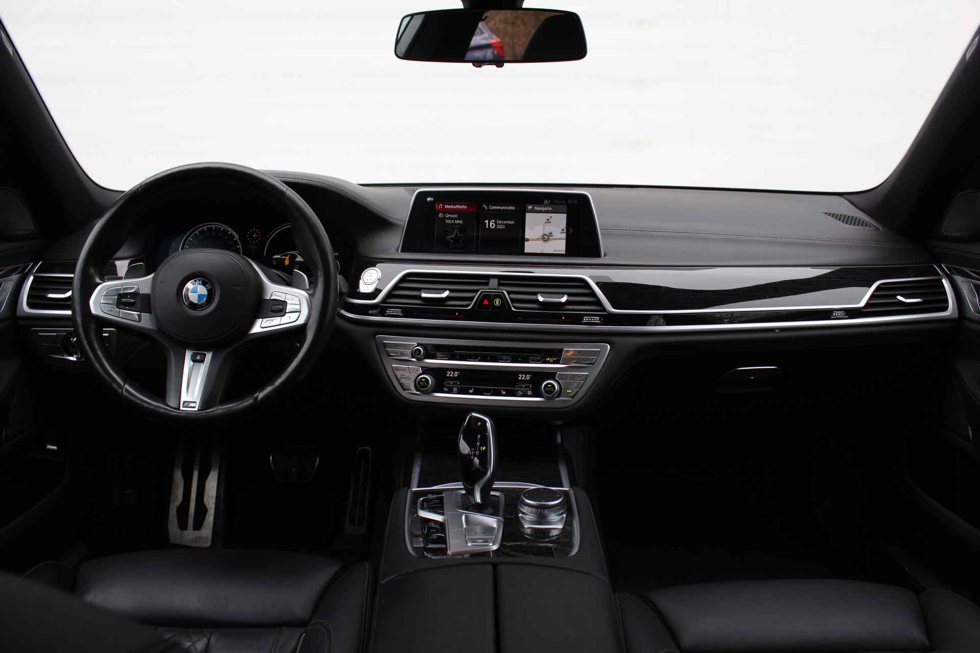 BMW 7 Serie 740i High Executive M Sport Automaat / Schuif-kanteldak / Achteruitrijcamera / Active Steering / Adaptieve LED / Apple CarPlay / Gesture Control / Soft Close - 32/34