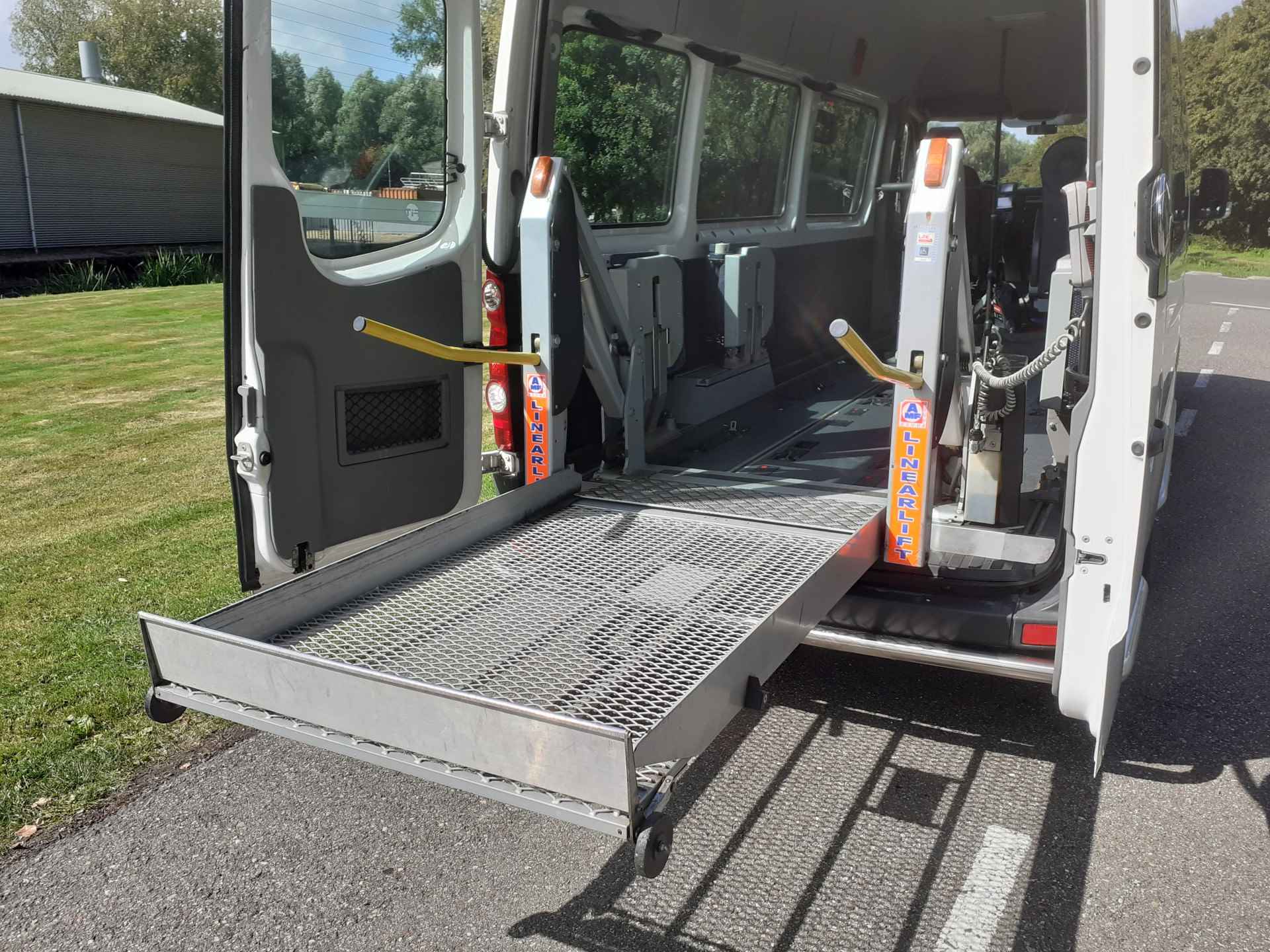 Volkswagen Crafter 35 2.0 TDI L3H2 Combi Airco Rolstoel BPM vrij - 15/21