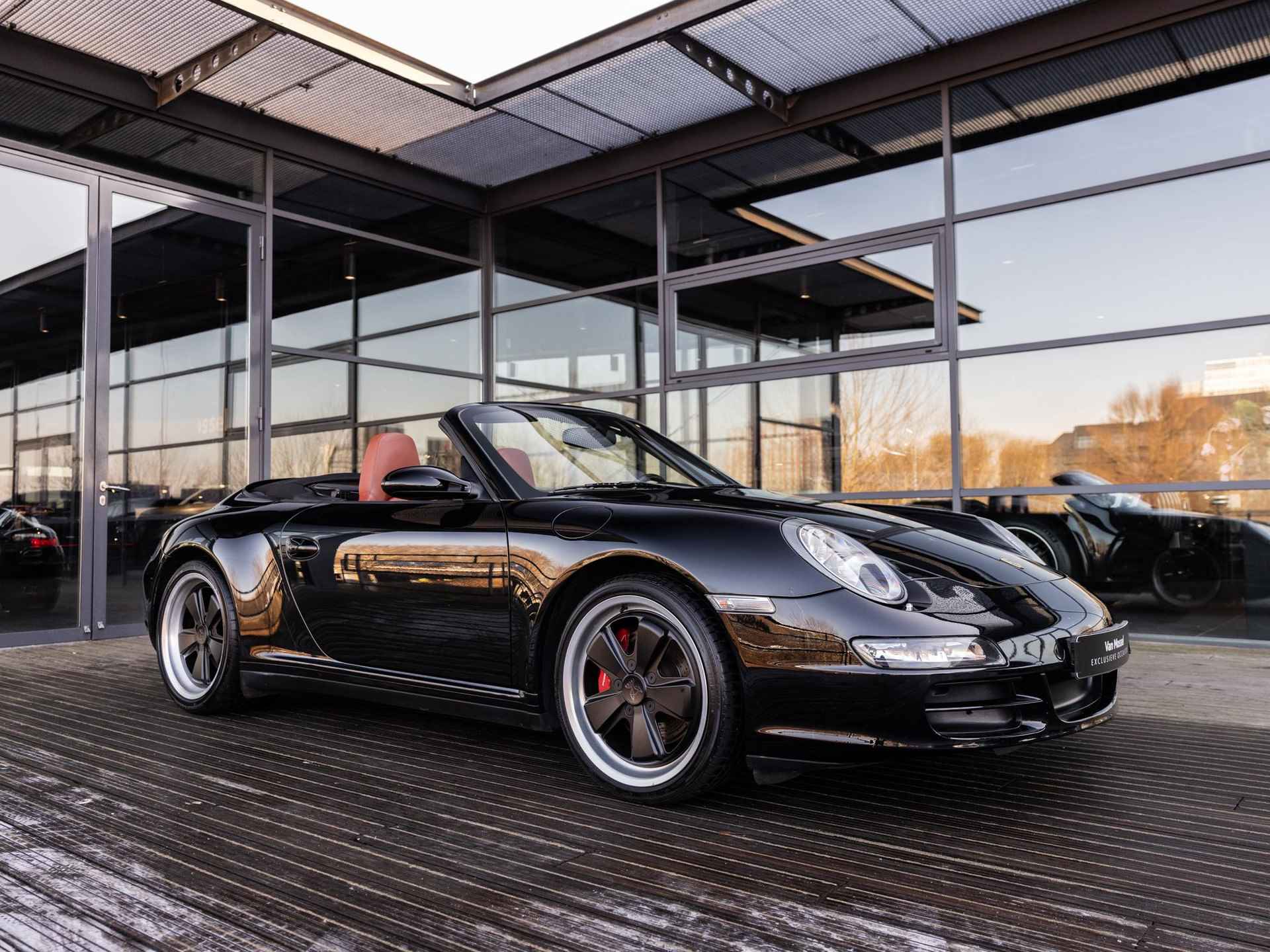 Porsche 911 Cabrio 3.8 Carrera 4S | SPORTCHRONO | FUCHS 19 INCH | NEDERLANDSE AUTO | LEDER DASHBOARD | BOSE AUDIO | STOELVERWARMING | - 5/54