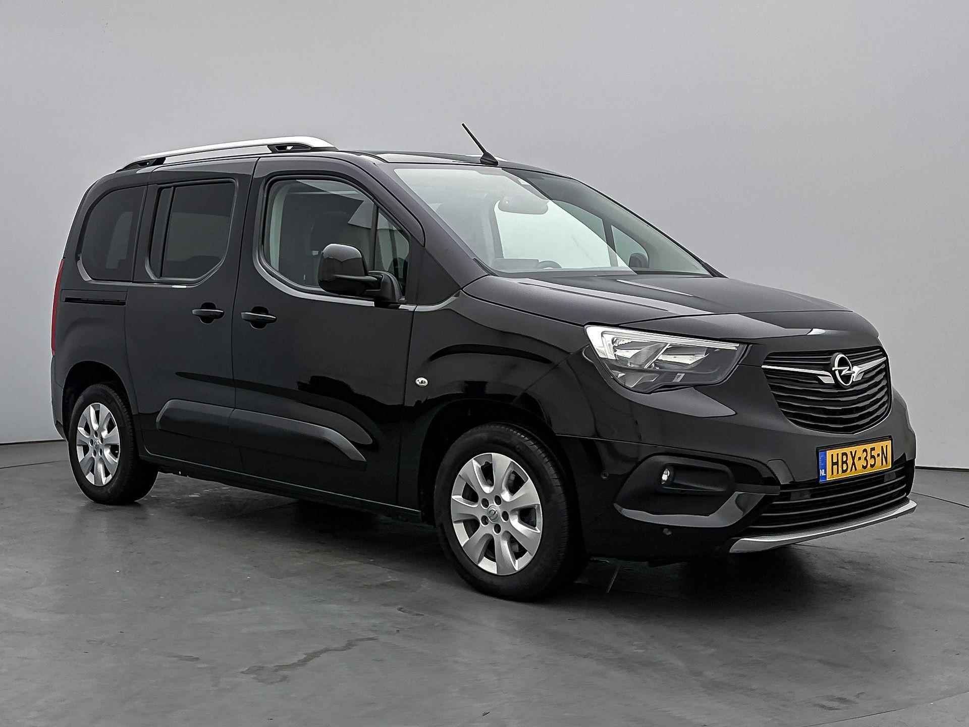 Opel Combo Tour Edition l1H1 130 pk Automaat | Navigatie | Glazen Panoramadak | Achteruitrijcamera | Parkeersensoren Voor en Achter | Keyless Entry/Start | Dodehoek Detectie | LED Dagrijverlichting | Climate Control | Cruise Control | - 4/38