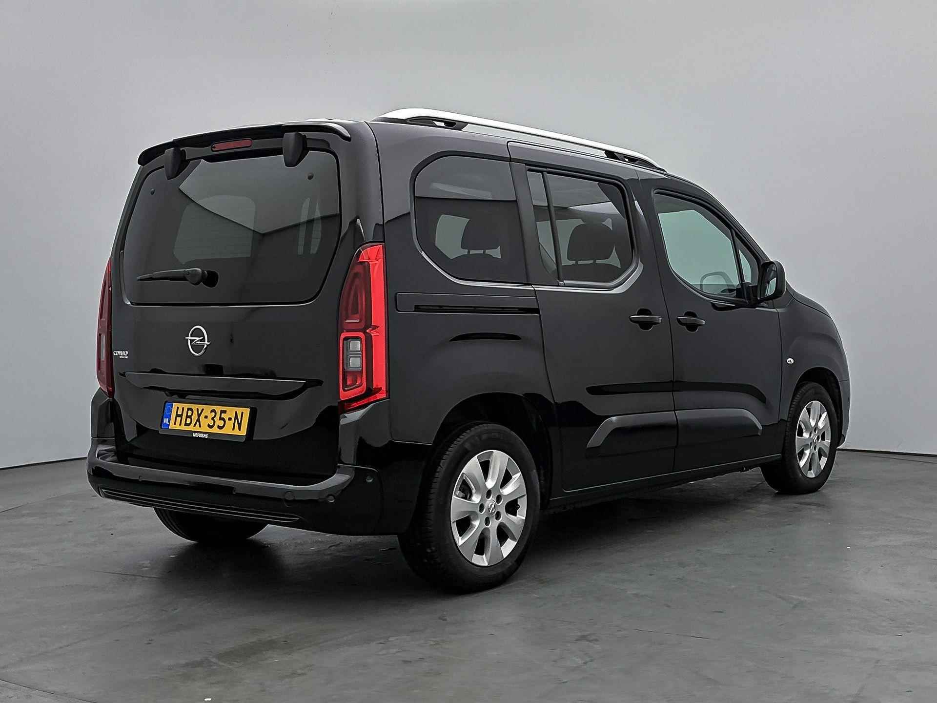 Opel Combo Tour Edition l1H1 130 pk Automaat | Navigatie | Glazen Panoramadak | Achteruitrijcamera | Parkeersensoren Voor en Achter | Keyless Entry/Start | Dodehoek Detectie | LED Dagrijverlichting | Climate Control | Cruise Control | - 9/38