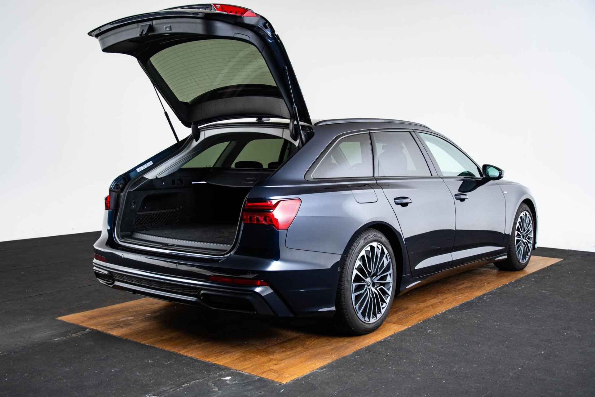 Audi A6 Avant 55 TFSI e quattro Competition Trekhaak - Stoelverwarming - Matrix LED - Assistentiepakket City & Tour - Sportstoel - Bekleding leder - MMI navigatie - 11/101