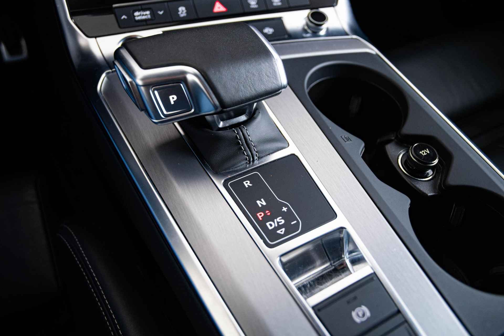 Audi A6 Avant 55 TFSI e quattro Competition Trekhaak - Stoelverwarming - Matrix LED - Assistentiepakket City & Tour - Sportstoel - Bekleding leder - MMI navigatie - 18/101