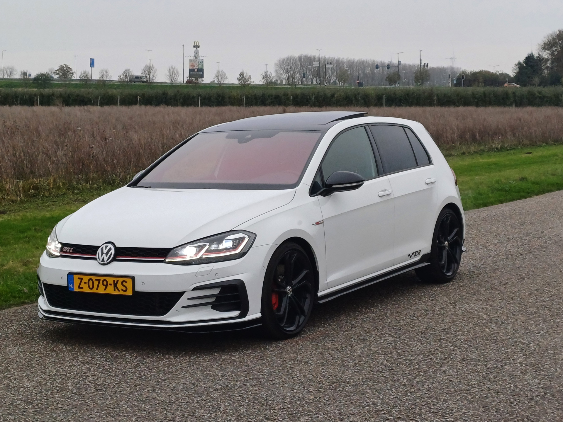 Volkswagen Golf 2.0 TSI GTI TCR | Pano dak | LED | Carplay | Digi Dash | Navi | Dynaudio | 290PK