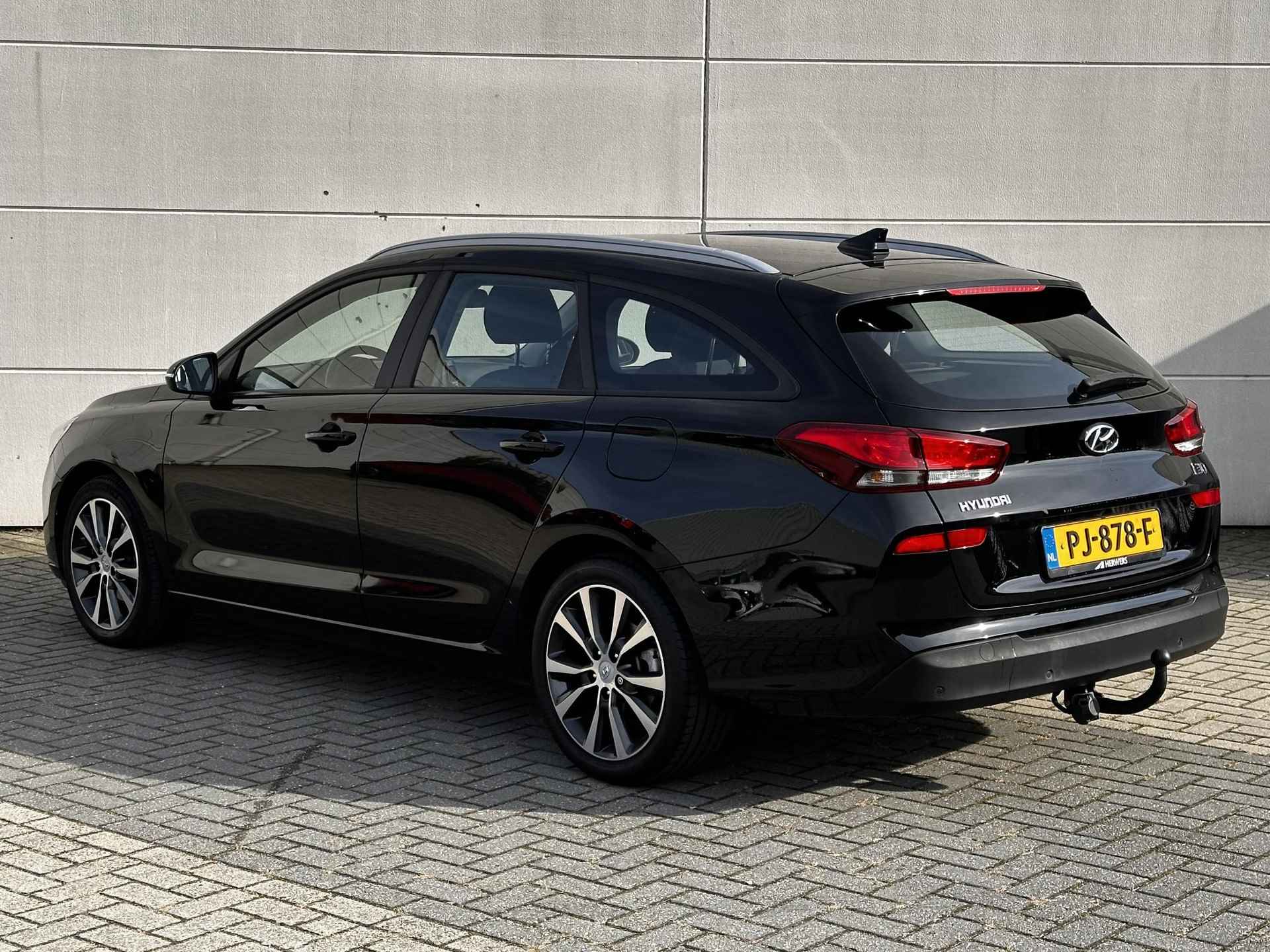 Hyundai i30 Wagon 1.4 T-GDI Comfort / Trekhaak / Climate Control / Navigatie / Apple CarPlay/Android Auto / Achteruitrijcamera / Lichtmetalen velgen / Lichtsensor / - 7/35