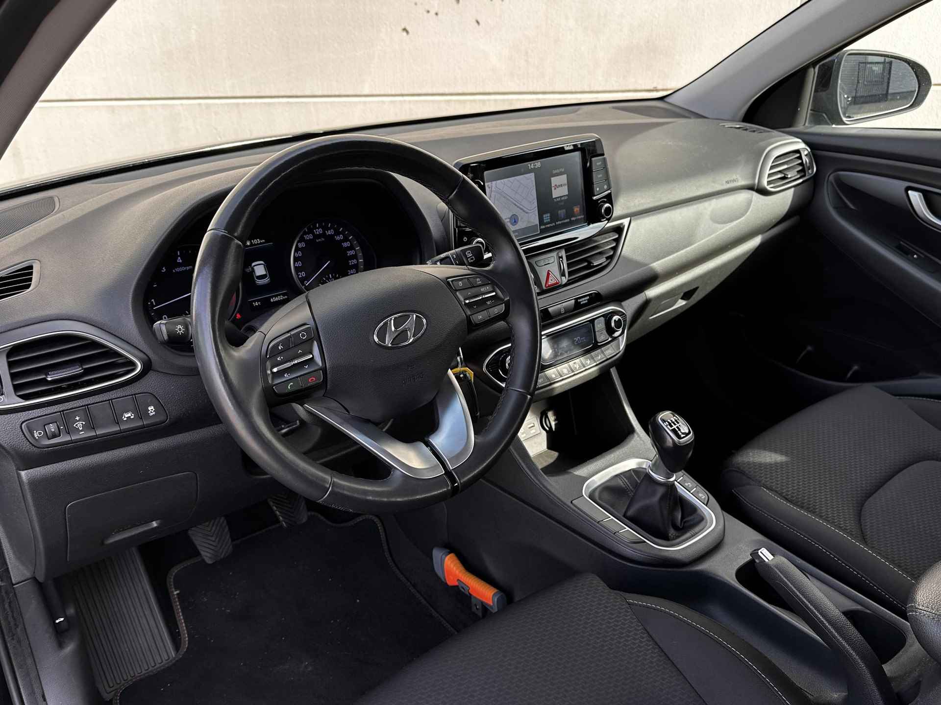 Hyundai i30 Wagon 1.4 T-GDI Comfort / Trekhaak / Climate Control / Navigatie / Apple CarPlay/Android Auto / Achteruitrijcamera / Lichtmetalen velgen / Lichtsensor / - 8/35