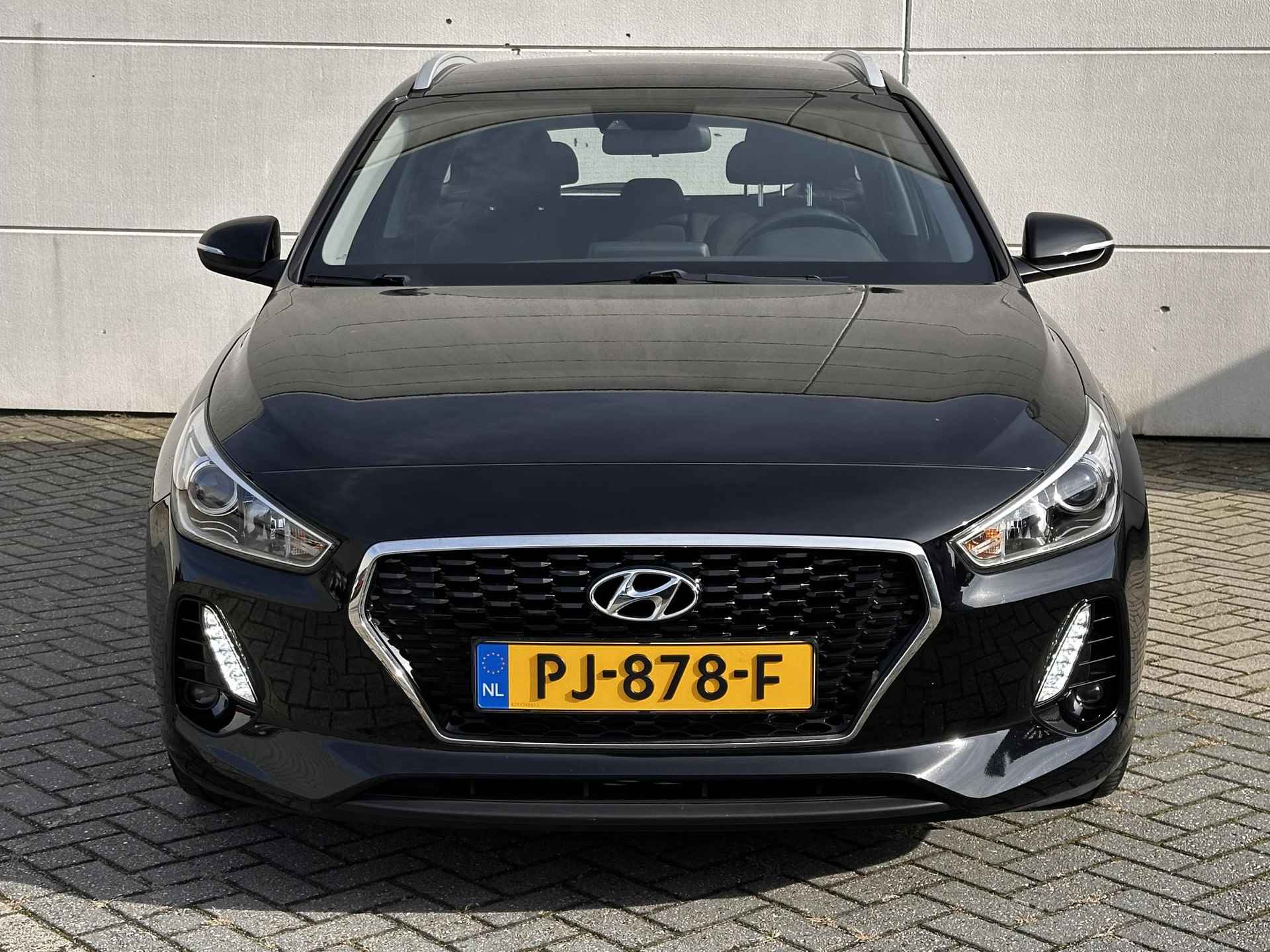 Hyundai i30 Wagon 1.4 T-GDI Comfort / Trekhaak / Climate Control / Navigatie / Apple CarPlay/Android Auto / Achteruitrijcamera / Lichtmetalen velgen / Lichtsensor / - 22/35